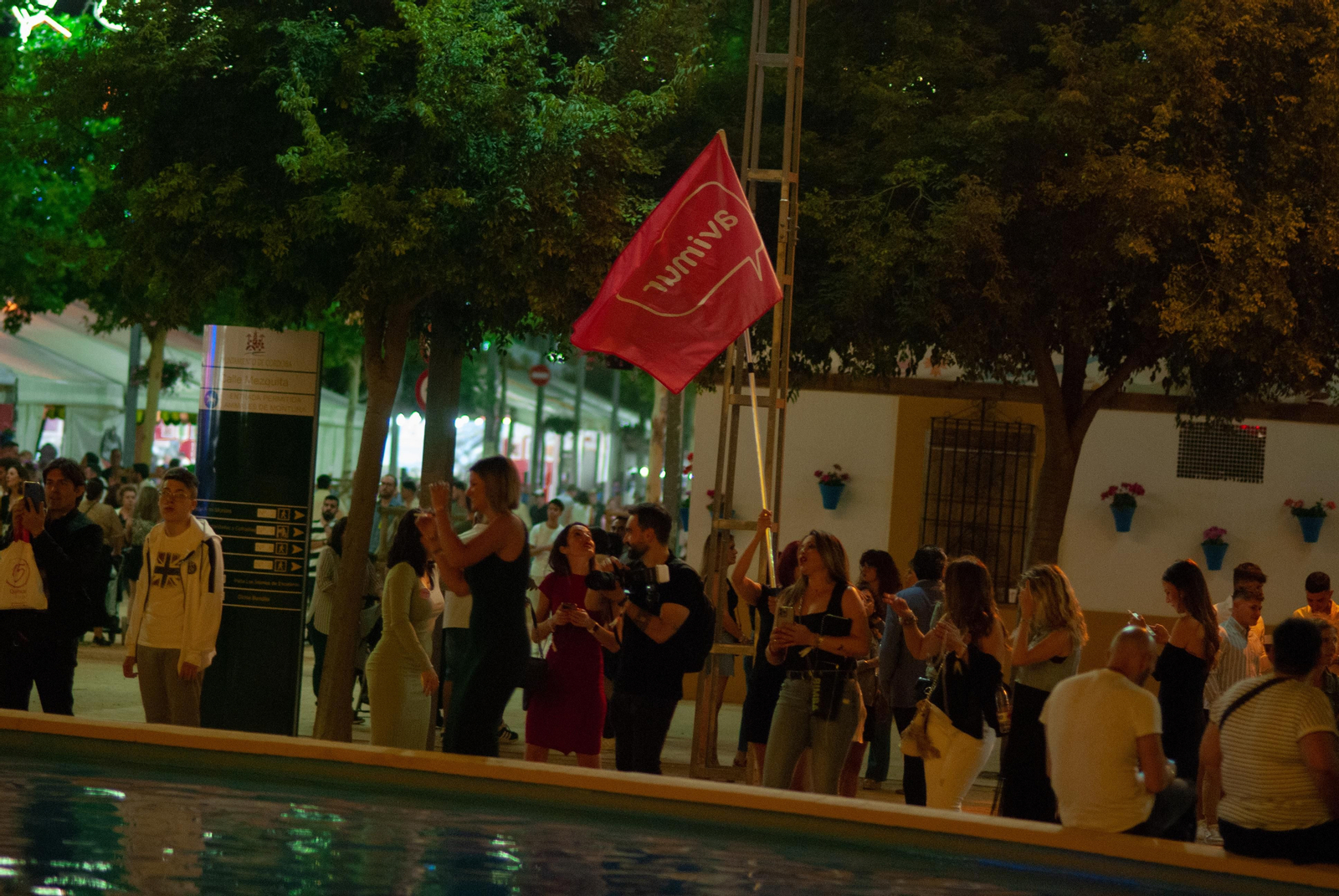 La Feria de Córdoba por la noche, en imágenes
