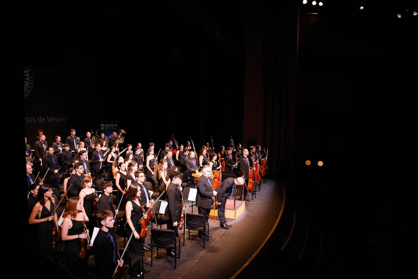 El concierto de la Orquesta de la UAL en el Auditorio Maestro Padilla, en imágenes