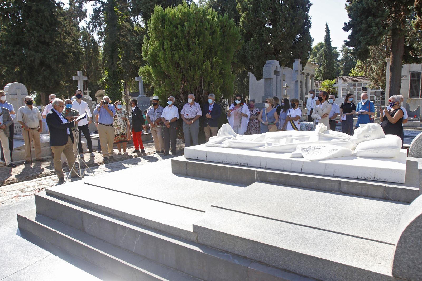 Las fotos de la ofrenda floral a Manolete