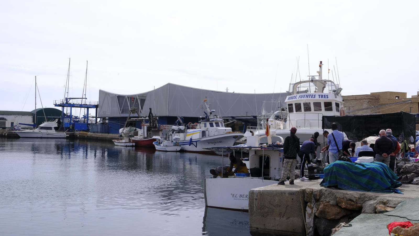 Imágenes de la inauguración de la Lonja del Puerto Pesquero de Roquetas de Mar