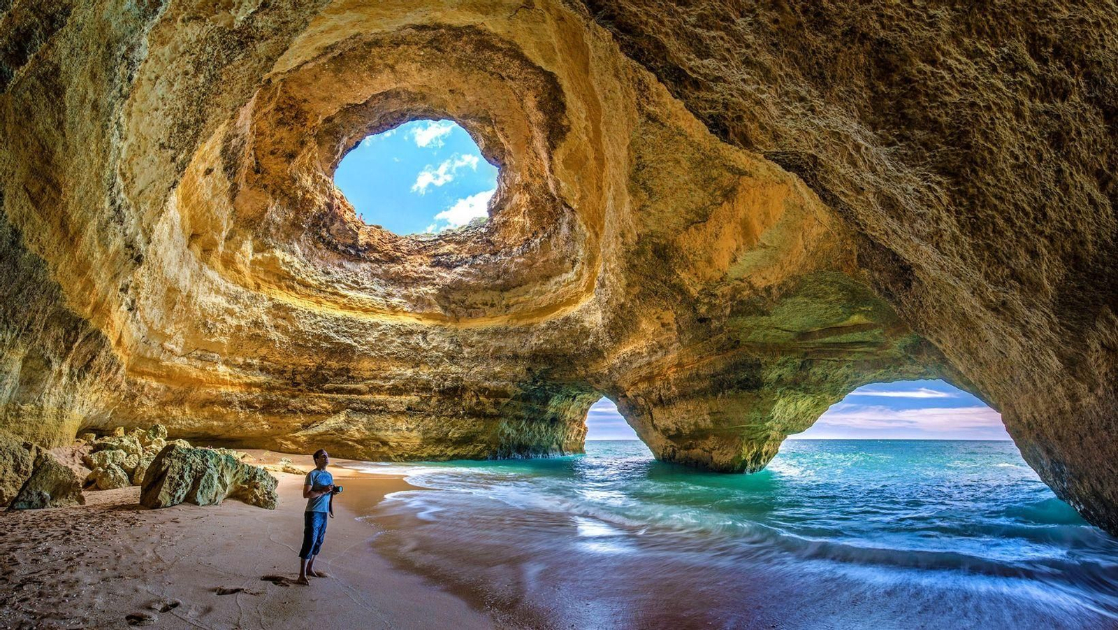 Cueva de Benagil en Algarve