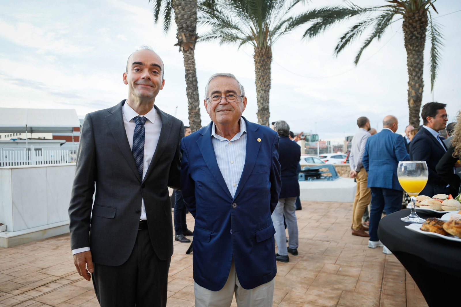 Imágenes del desayuno informativo