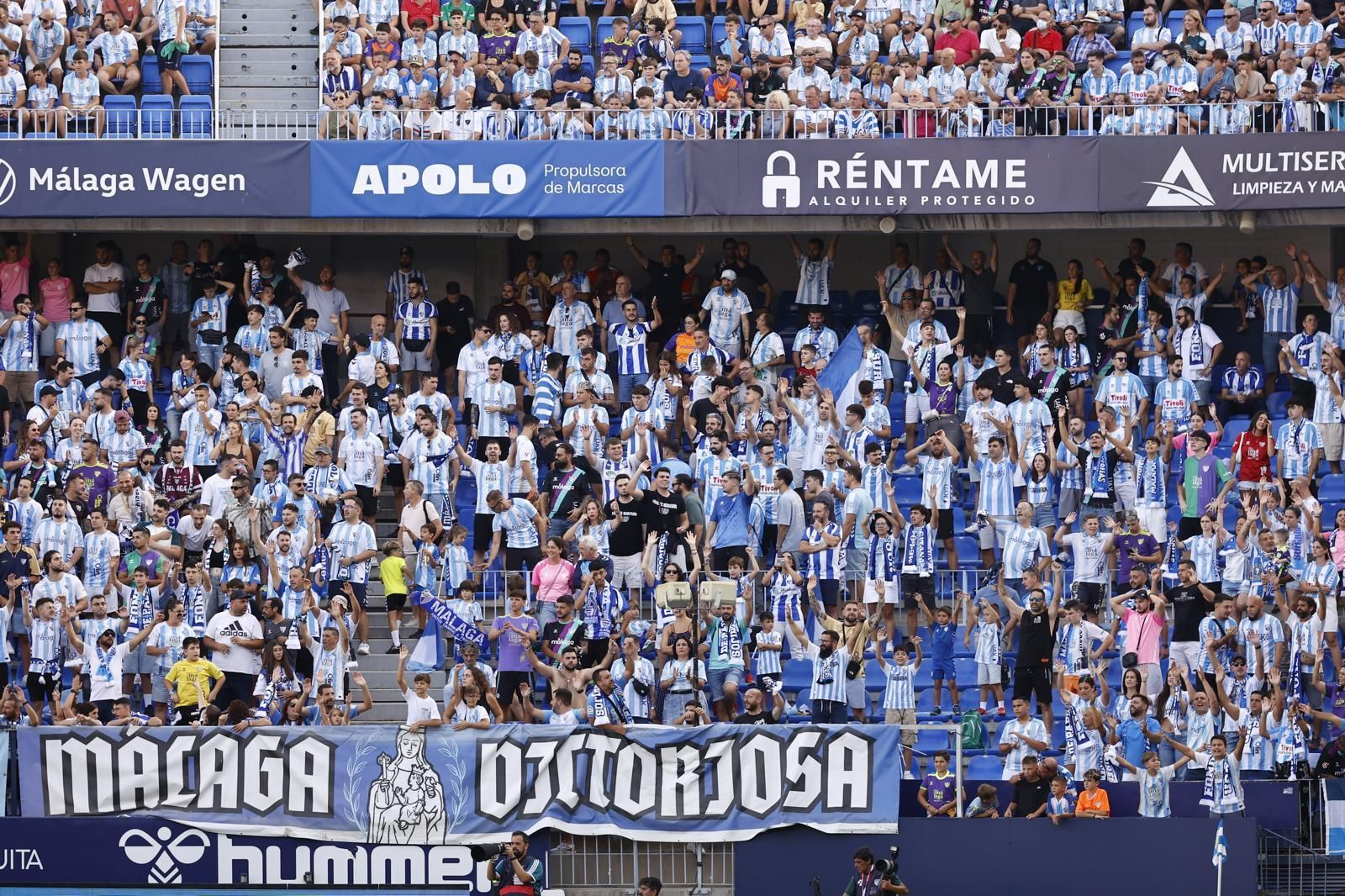Búscate en las gradas de La Rosaleda durante el Málaga CF-Cádiz