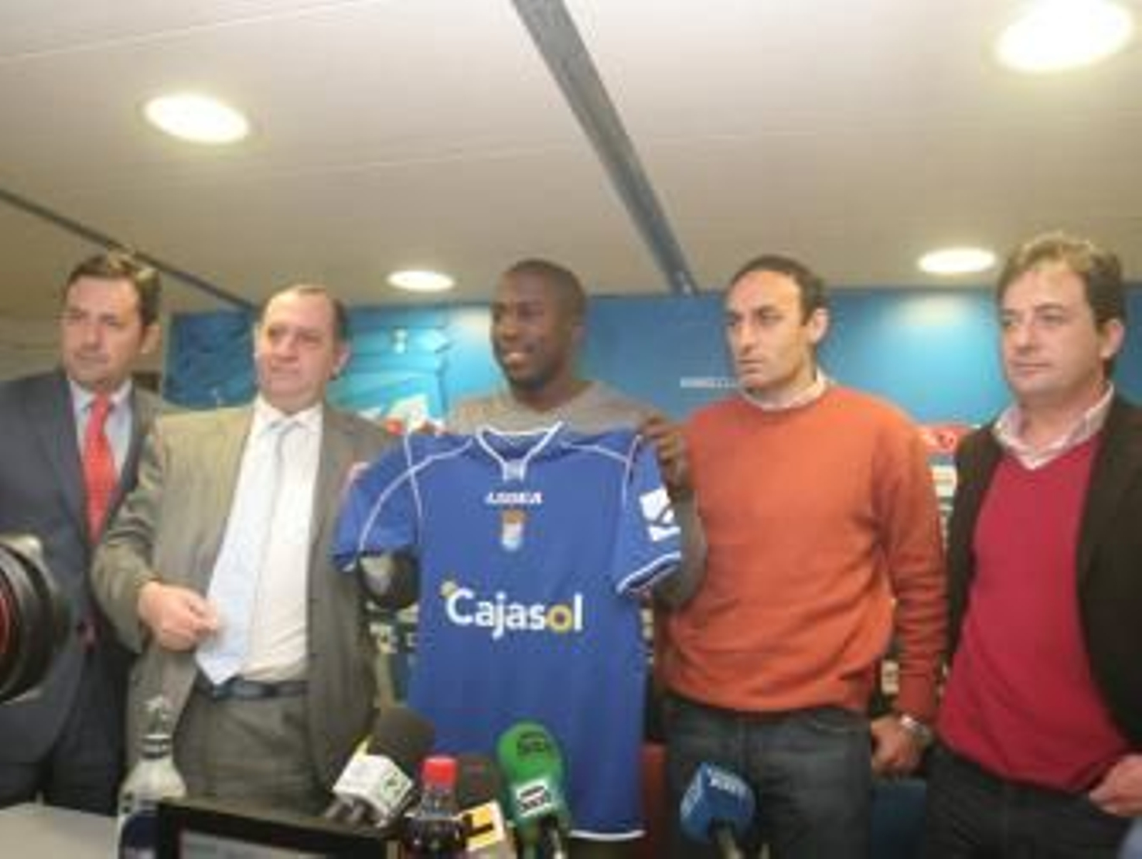 Altidore: "Ayudaré al equipo a subir a Primera"