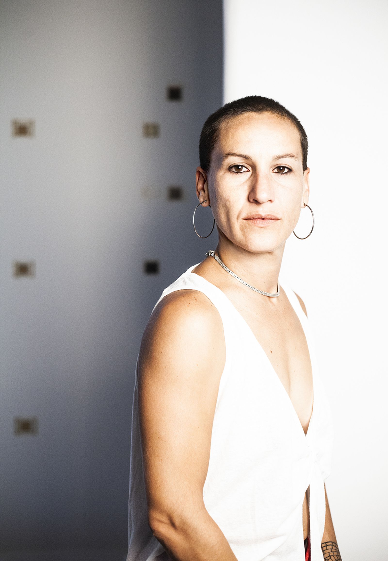 Estela García expone su obra en Roquetas.