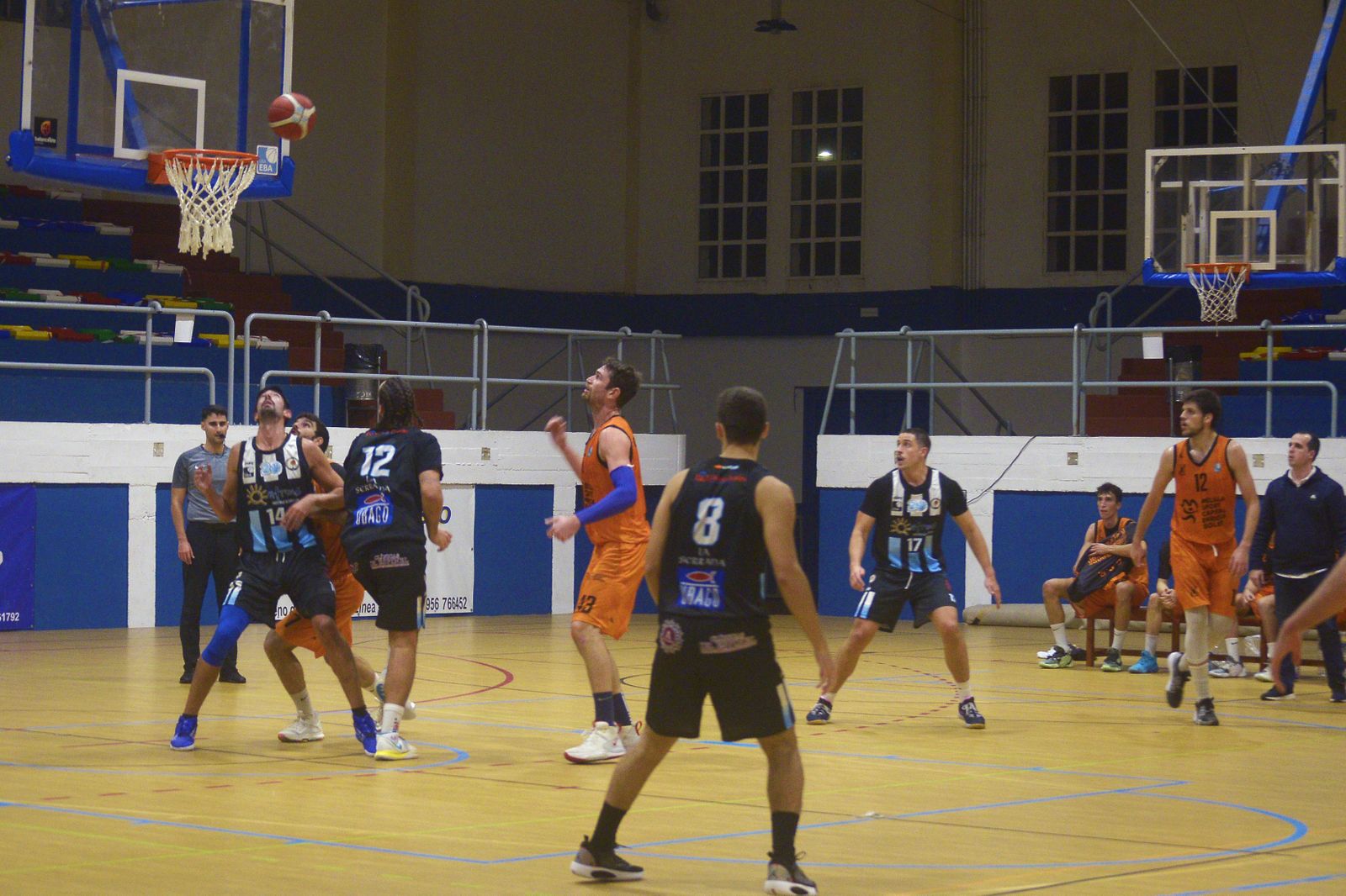 Fotos del partido entre Unión linense de baloncesto-Melilla