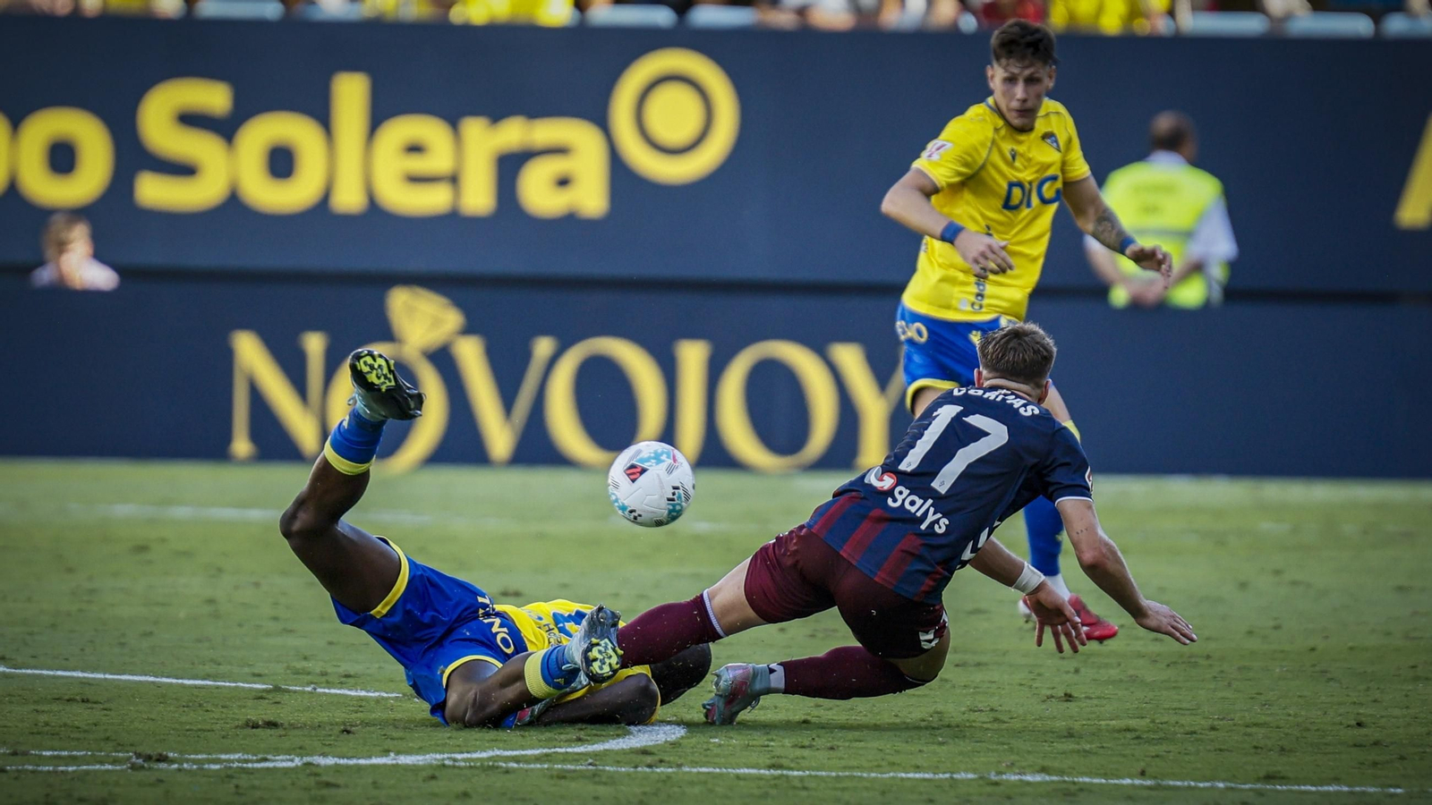 Búscate entre las fotos del partido Cádiz CF - SD Eibar