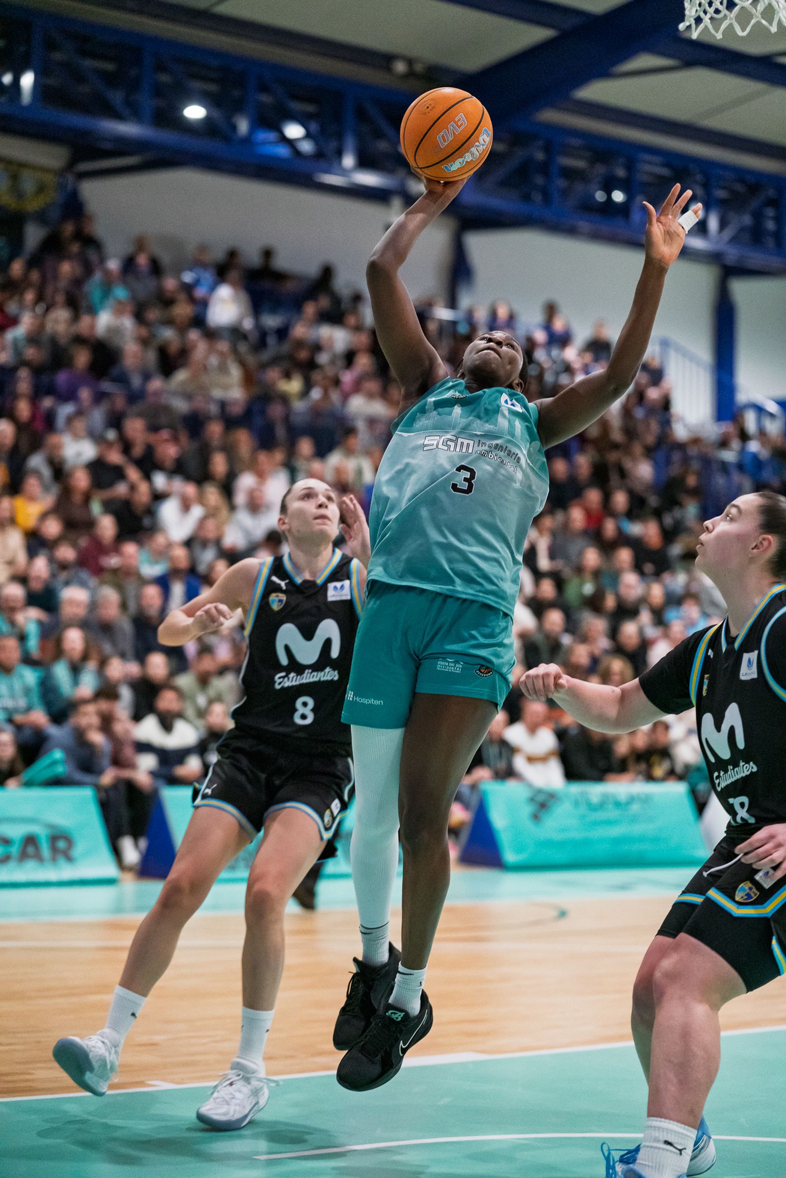 El CAB Estepona se va al parón tras caer ante el Estudiantes (72-80)