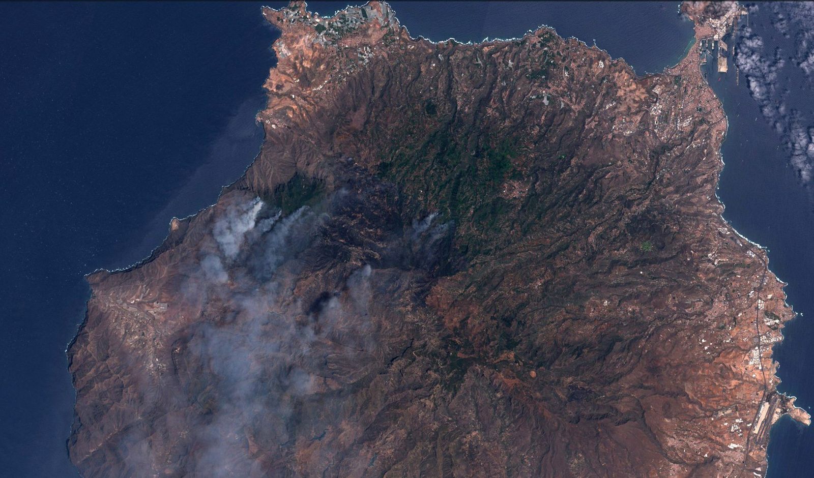 Imagen del incendio en Gran Canaria visto desde el satélite 'Sentinel 2'.