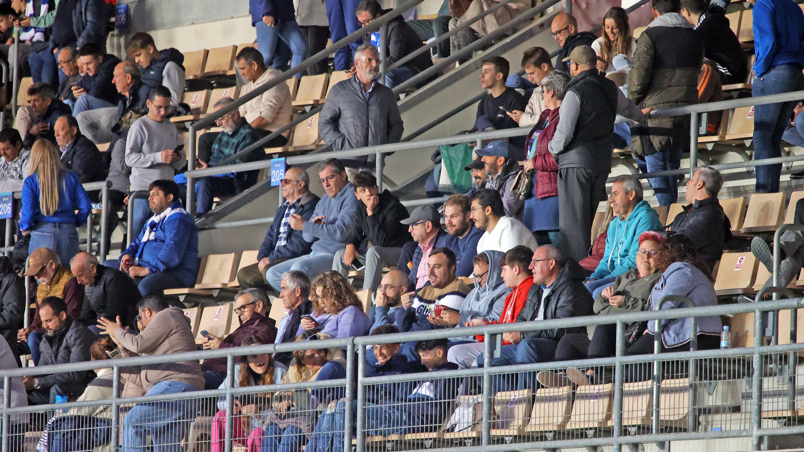 Búscate en el Xerez DFC - Ceuta B en el Municipal de Chapín en Jerez