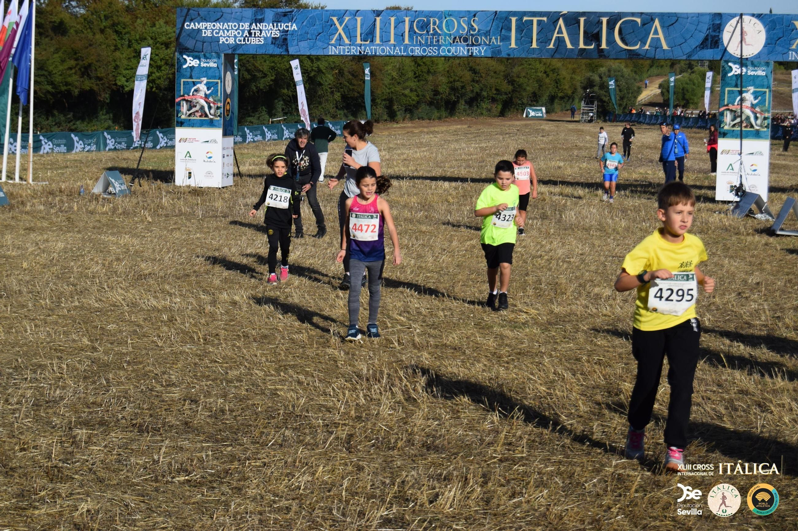 Búscate en las fotos del Cross de Itálica 2025 | 9