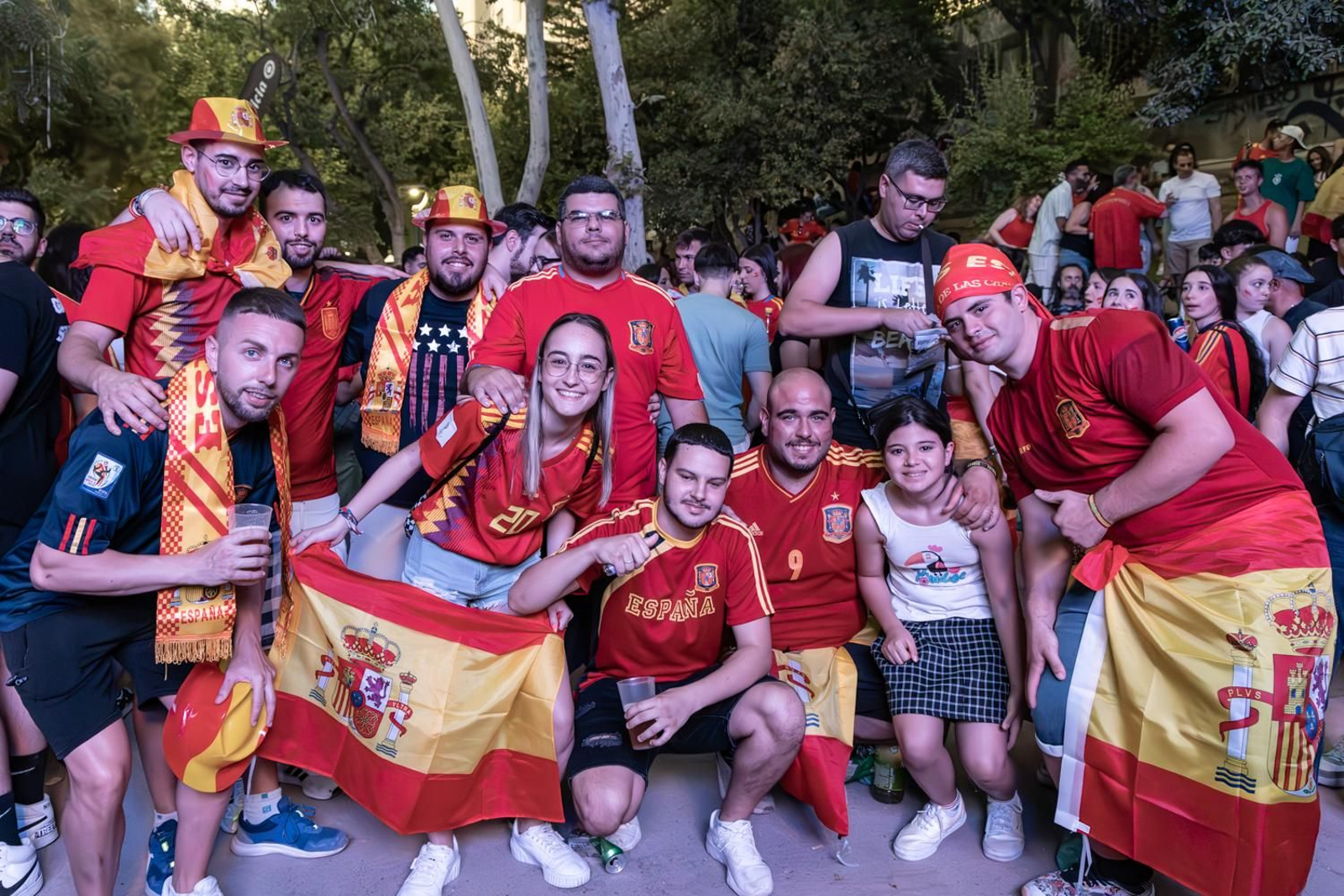 La euforia jiennense por la victoria de España, imágenes