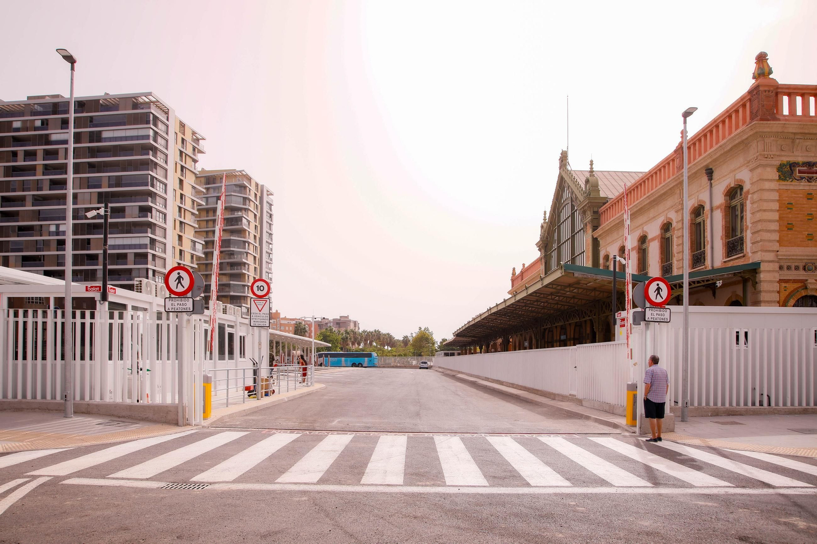 Imágenes del primer día de funcionamiento en la estación de bus en Almería