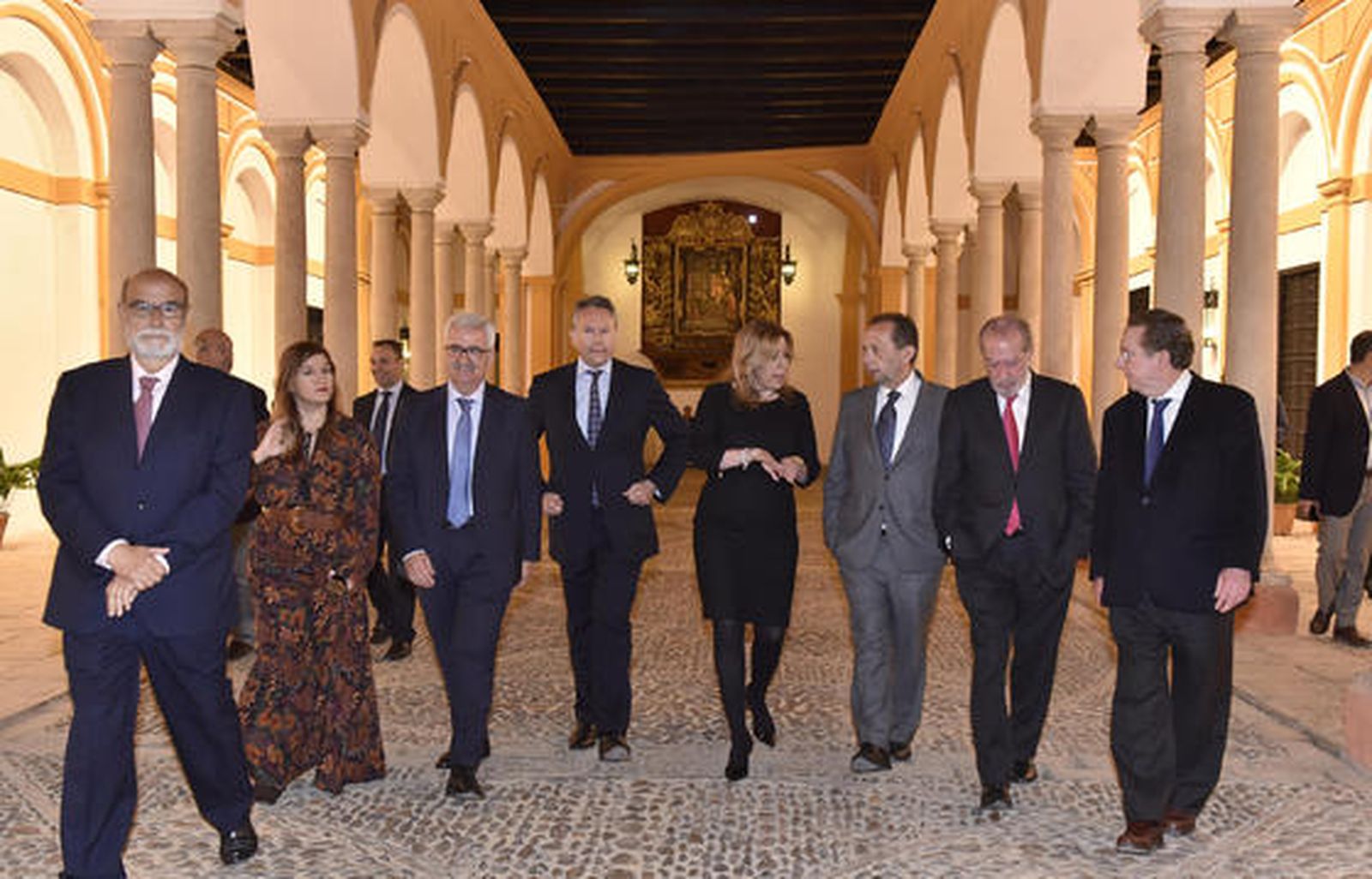 Bernardo Bueno, Virginia Pérez, Manuel Jiménez Barrios, José Joly, Susana Díaz, José Antonio Carrizosa, Fernando Rodríguez Villalobos y Emilio de Llera.

Foto: Juan Carlos V?uez / Victoria Hidalgo
