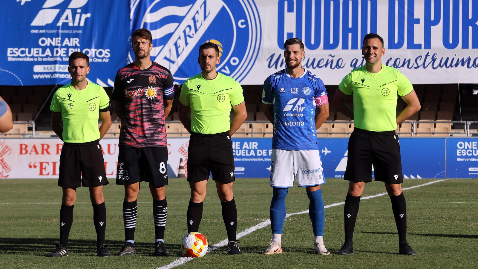 Imágenes del Xerez DFC contra el Águlas FC en Chapín