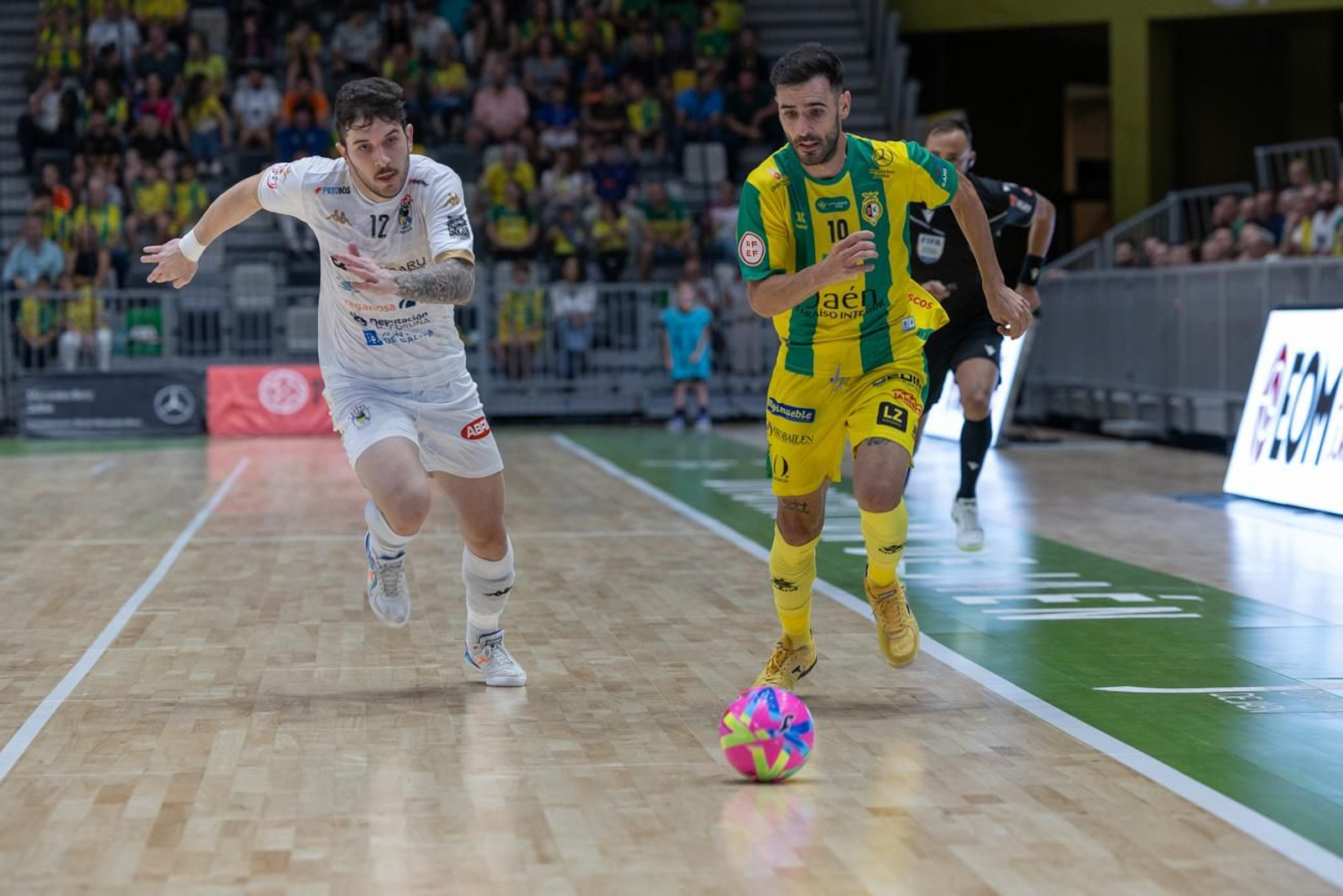 Las mejores imágenes de la amplia victoria del Jaén Paraíso Interior FS sobre O Parrulo Ferrol