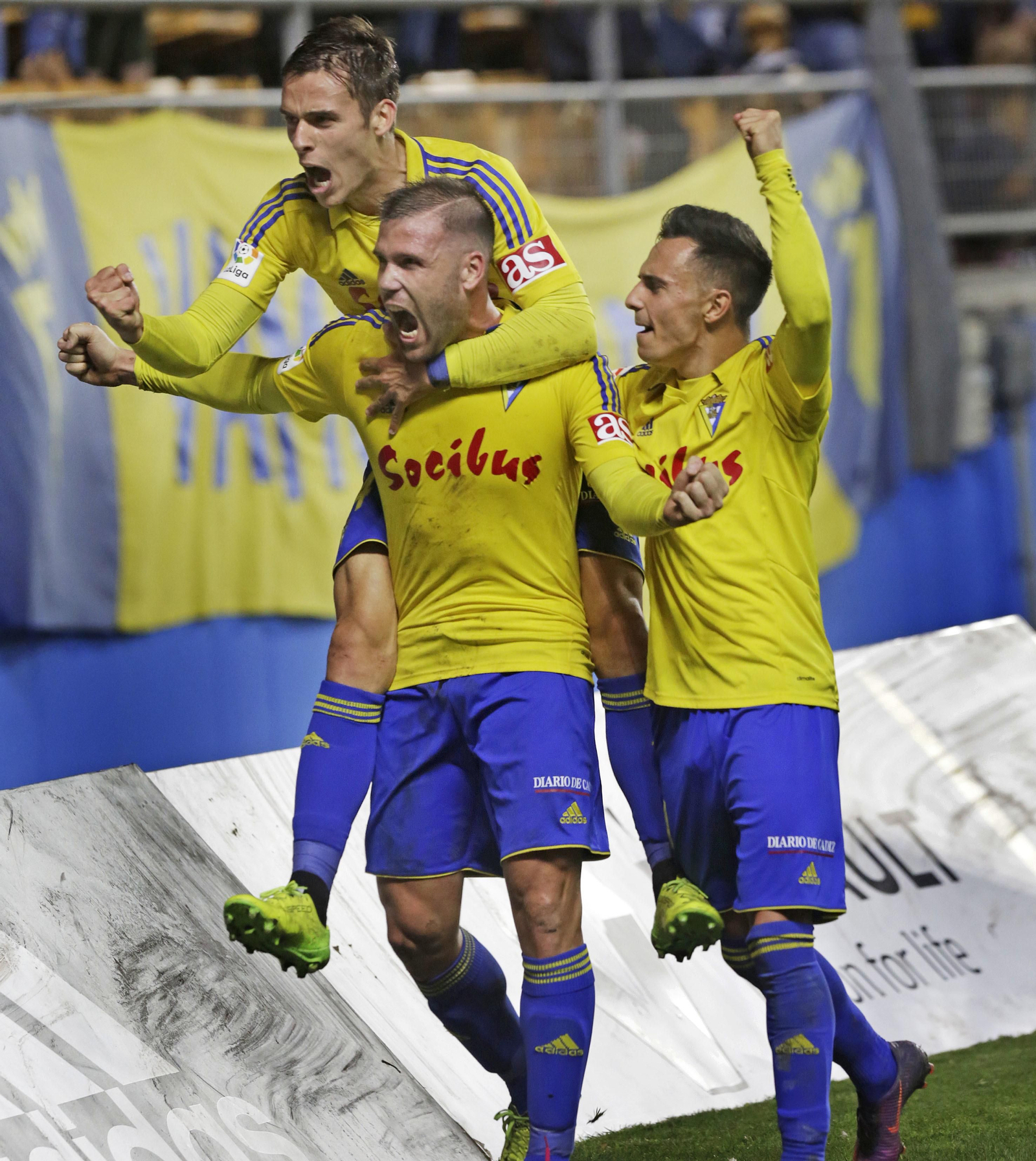 El Cádiz-Mirandés, en imágenes