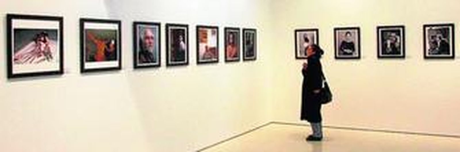 Panorámica de la muestra que se inauguró ayer en la Biblioteca de Andalucía.