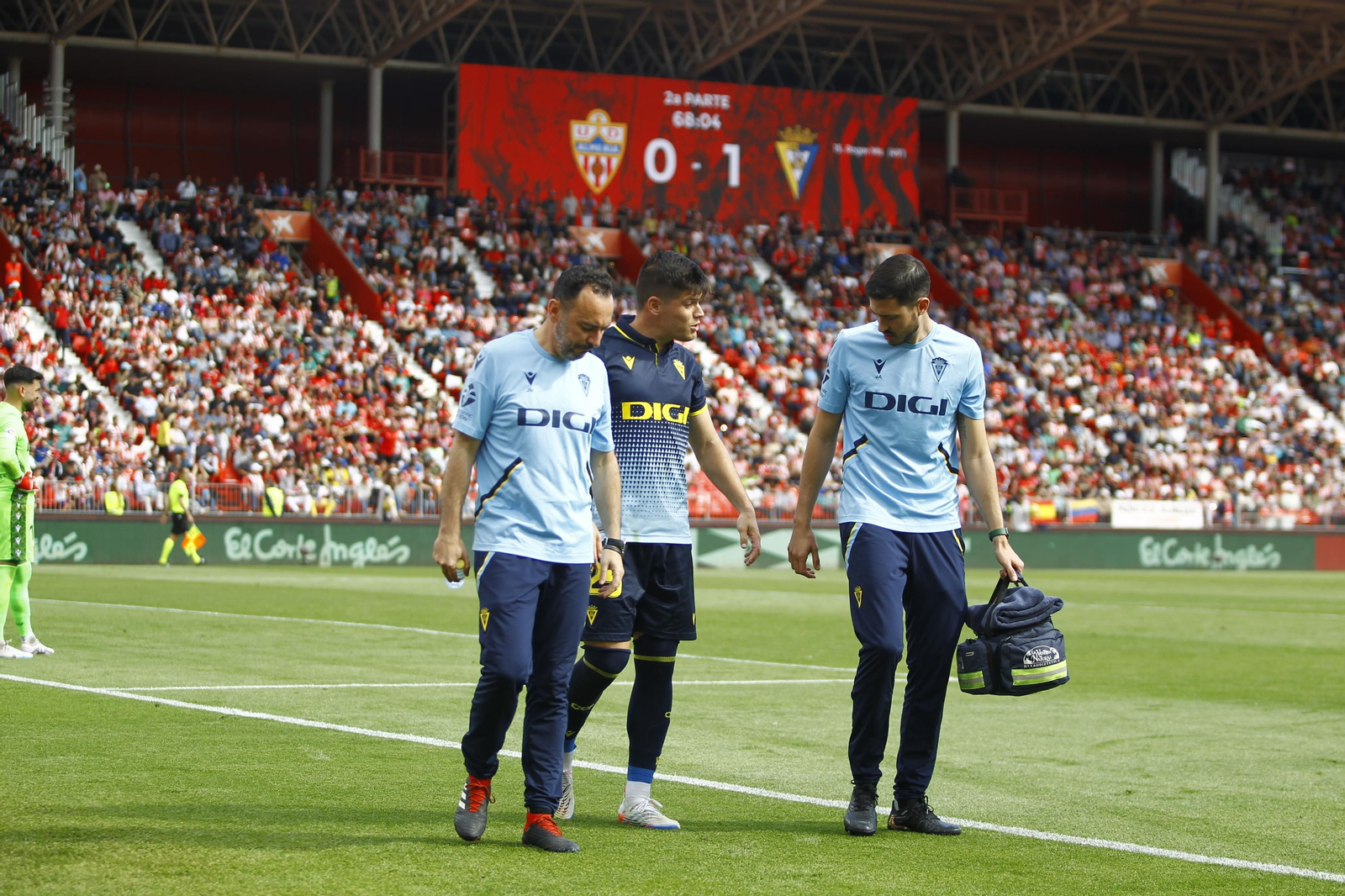 Imágenes del partido de la Liga Santander U.D. Almería-Cádiz C.F.
