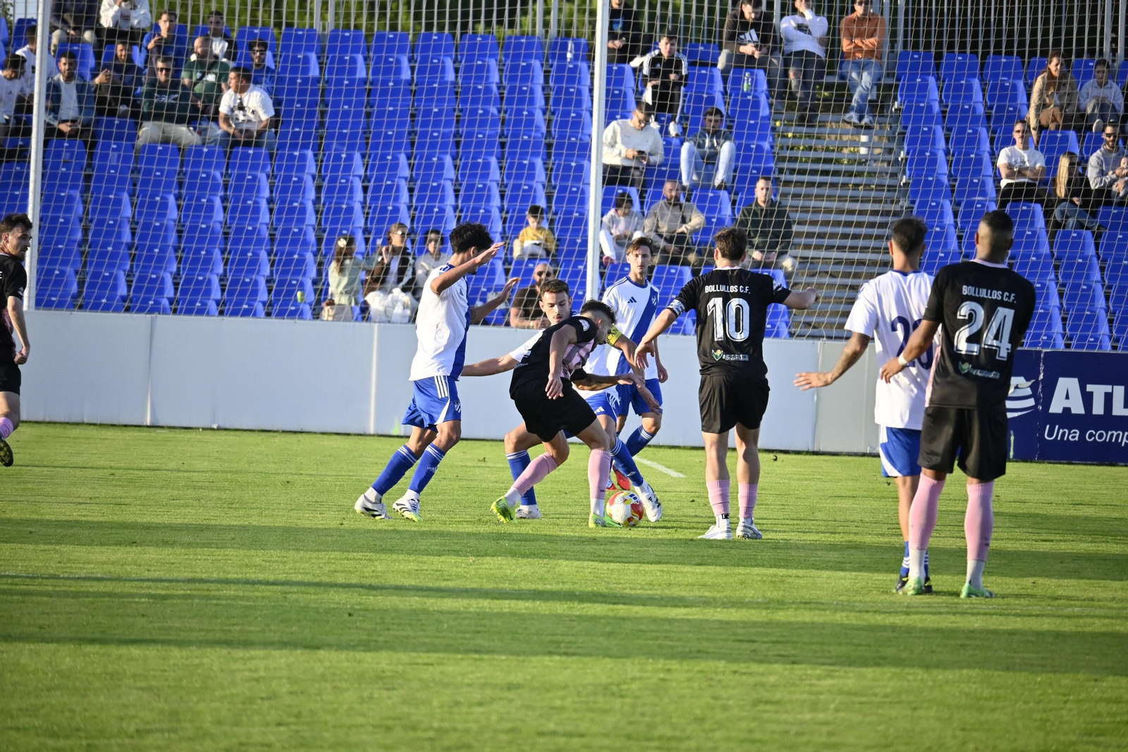 Las mejores imágenes del Atlético Onubense - Bollullos