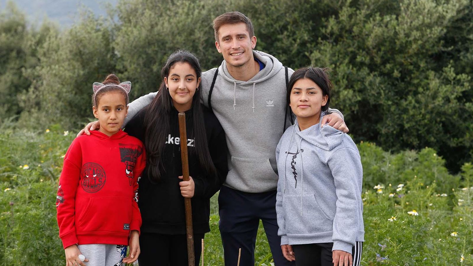 Fotografías de la plantación del programa 'Reverdece' de Acerinox Fotografías de la plantación del programa 'Reverdece' de Acerinox