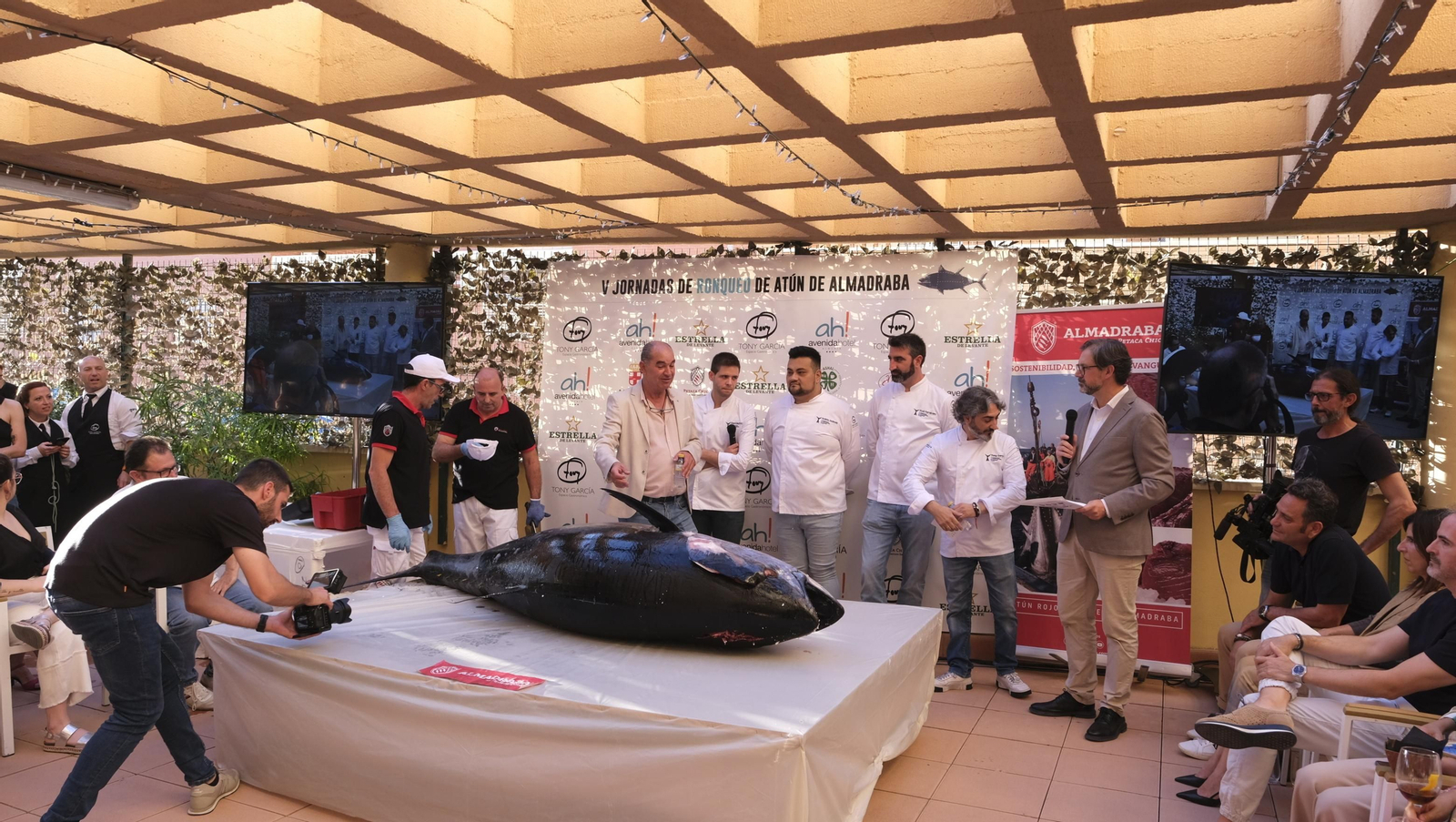 Jornadas del ronqueo del atún de almadraba en el Espacio Gastronómico Tony García, en Almería
