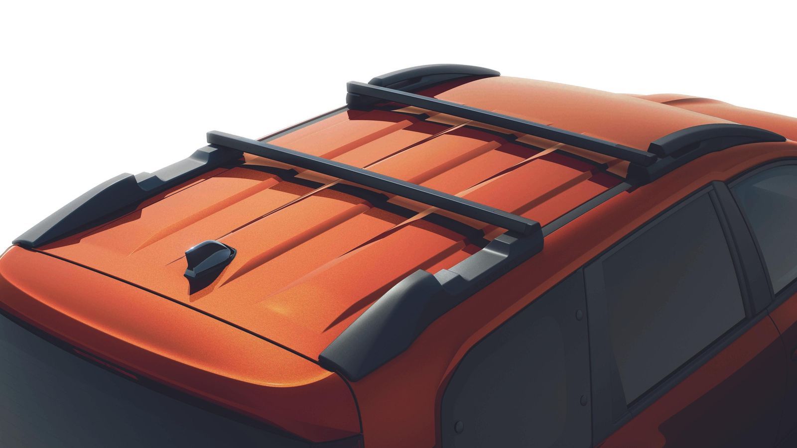 Con una llave las barras longitudinales pueden transformarse en una baca sobre la que transportar hasta 80 kilos.