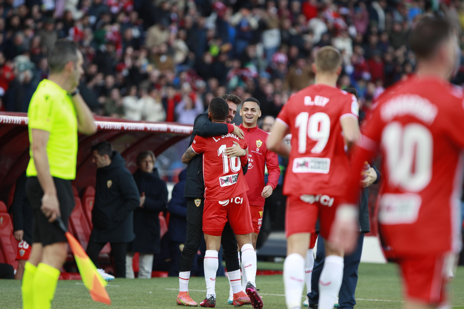 Imágenes del partido de fútbol U.D. Almería-Real Betis Balompié