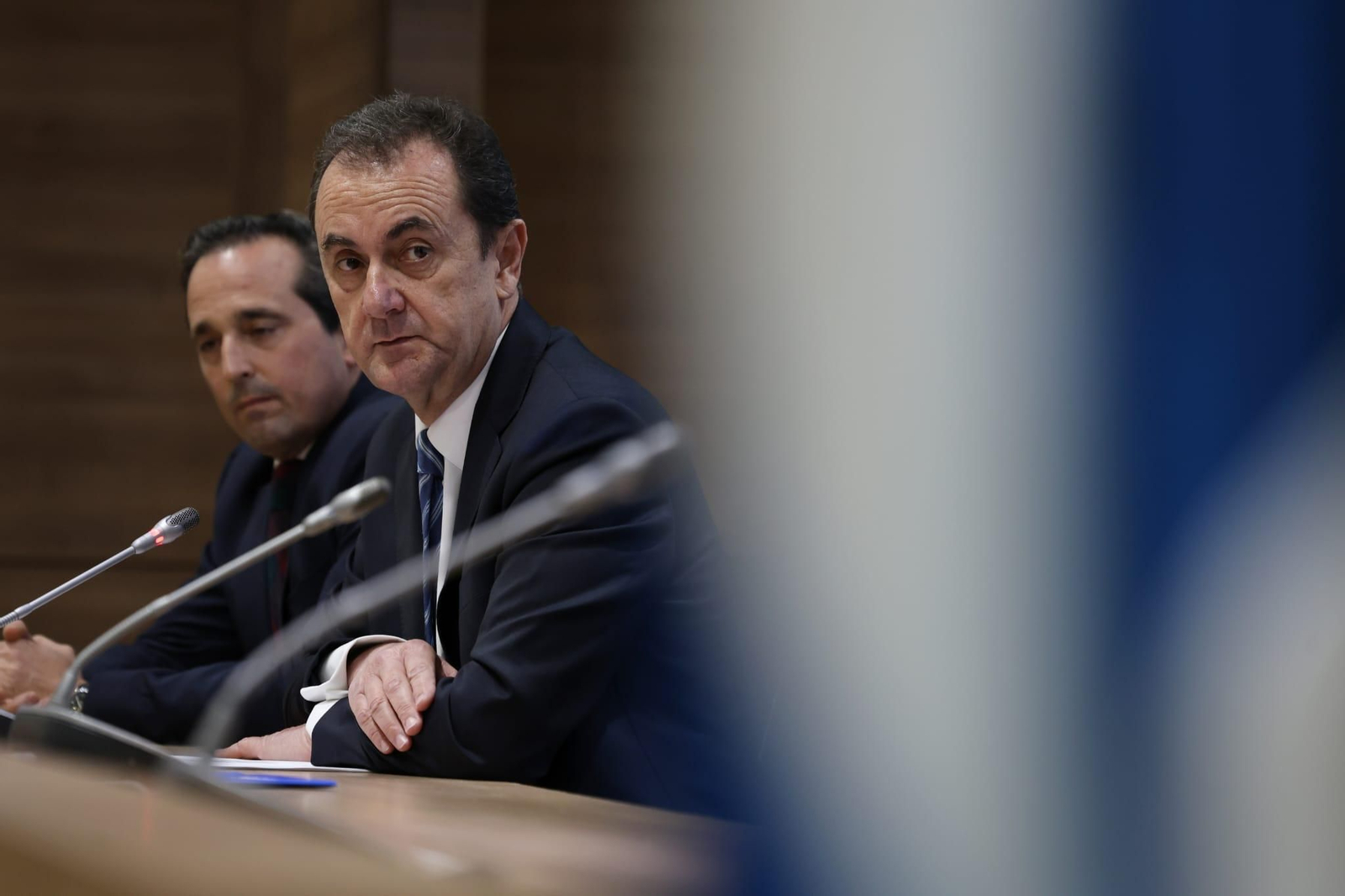 José María Muñoz, con Kike Pérez detrás