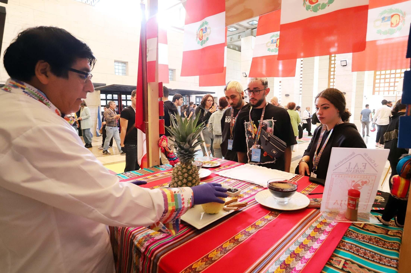 Talleres y ambiente en la segunda edición de Binómico, en imágenes