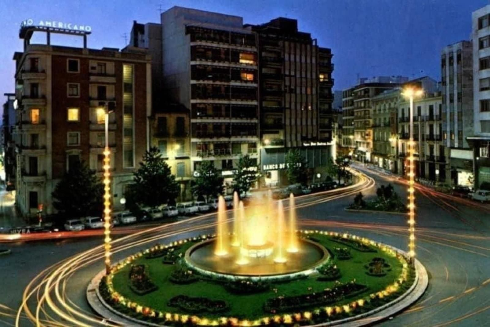 Plaza de la Constitución en el pasado.