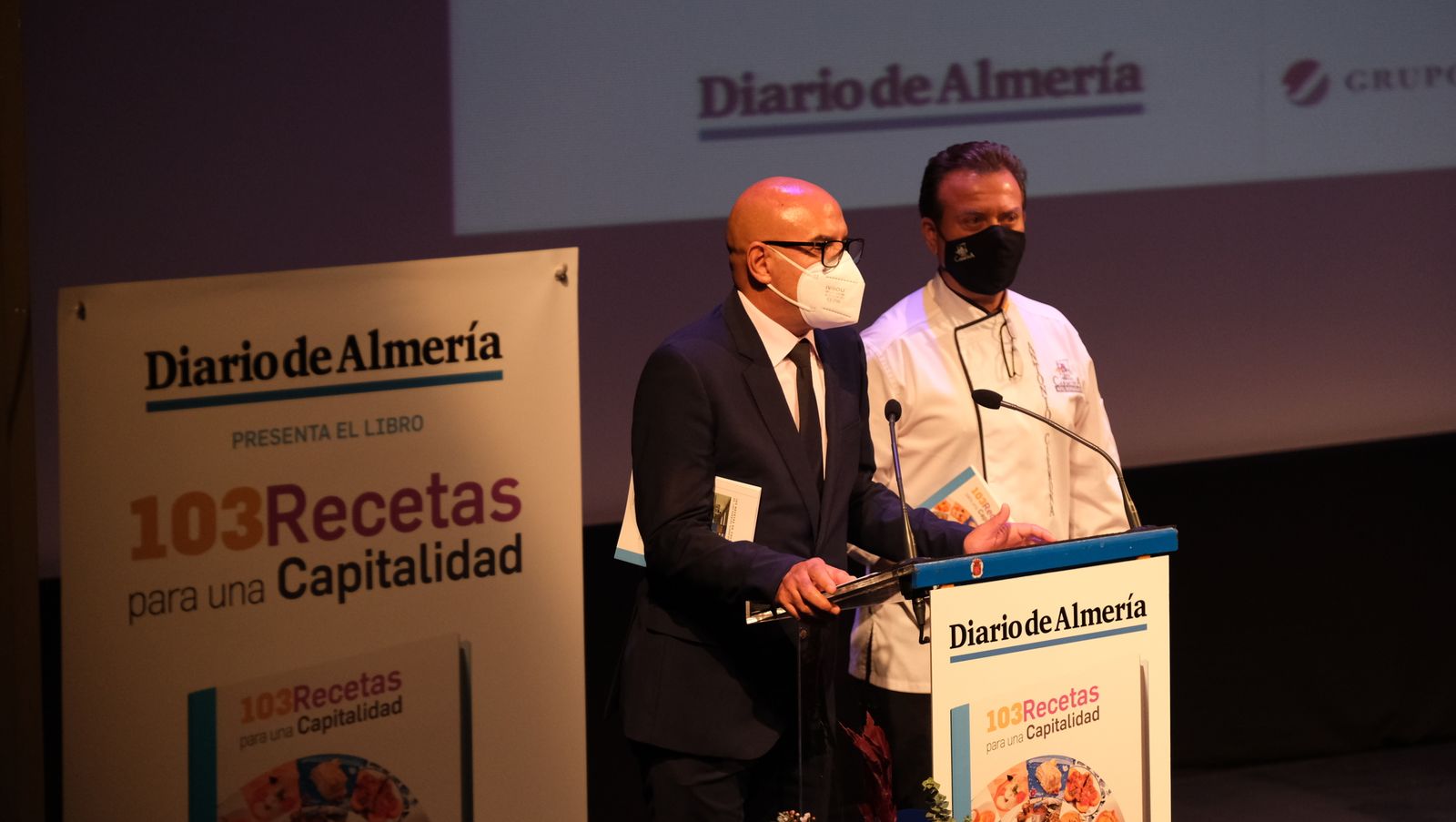 Fotogalería presentación libro '103 Recetas para una Capitalidad'. Almería