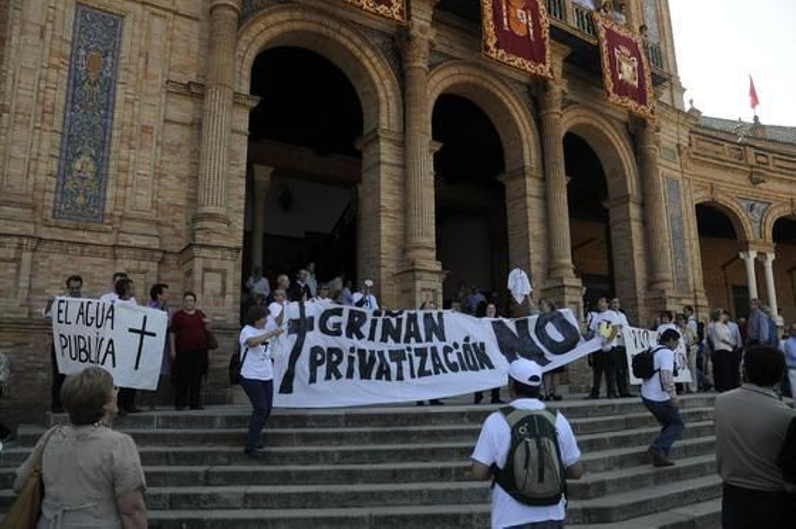 Portestas durante la reinauguración de la Plaza de España.

Foto: Juan Carlos Vázquez