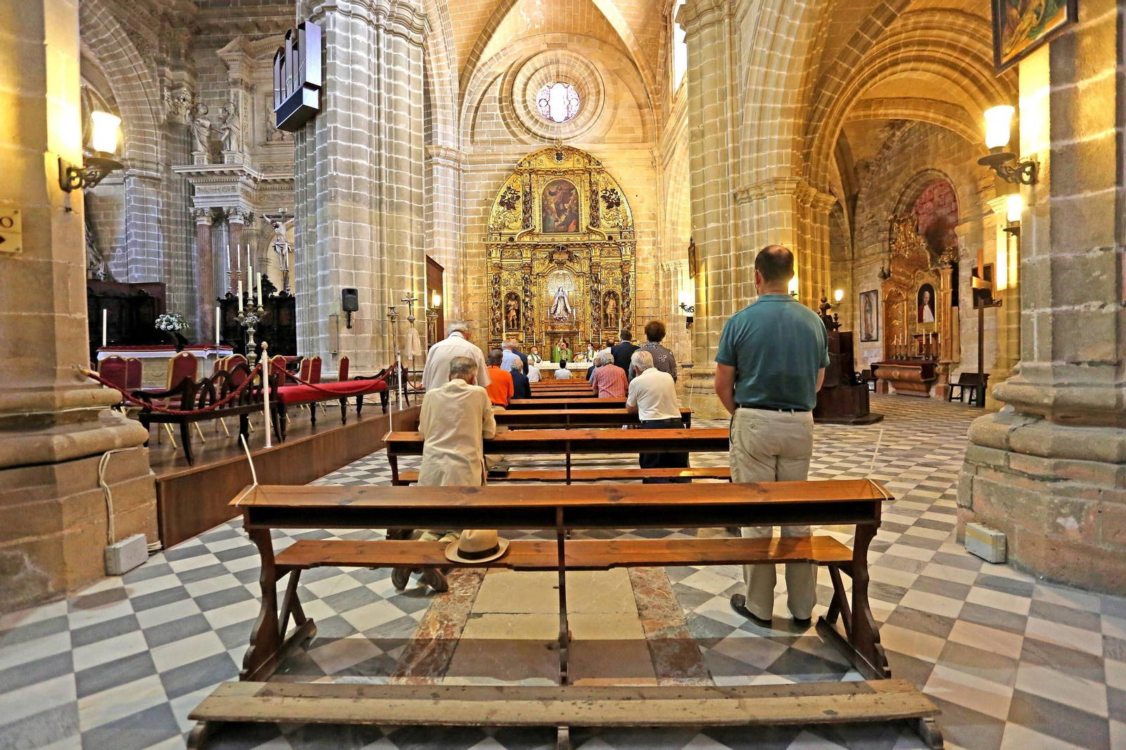 Misa en recuerdo del obispo Rafael Bellido Caro