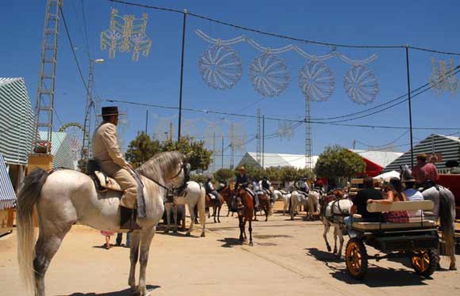 Finaliza la feria de La Isla con una gran afluencia de público durante el fin de semana

Foto: Rioja-Nuria Reina