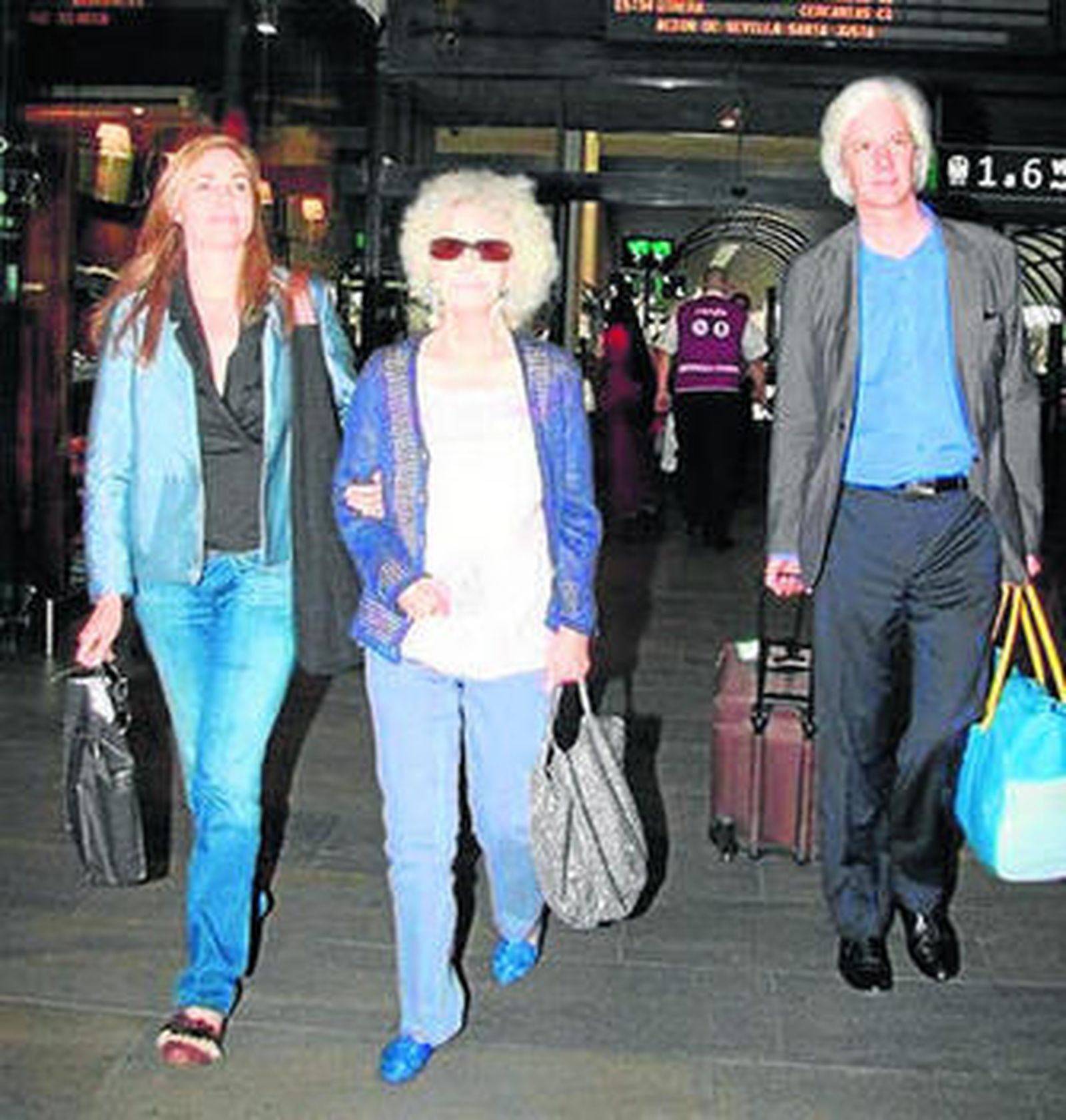 La duquesa de Alba e Inka Martí firman la paz