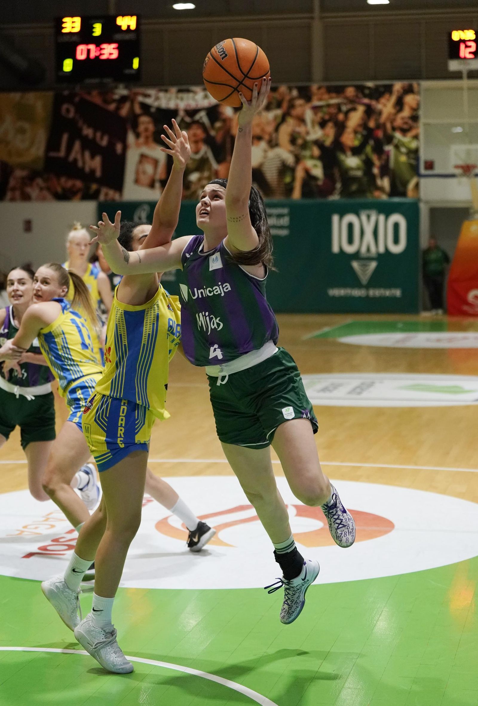Elena Moreno culmina una remontada épica del Unicaja Mijas (75-73)