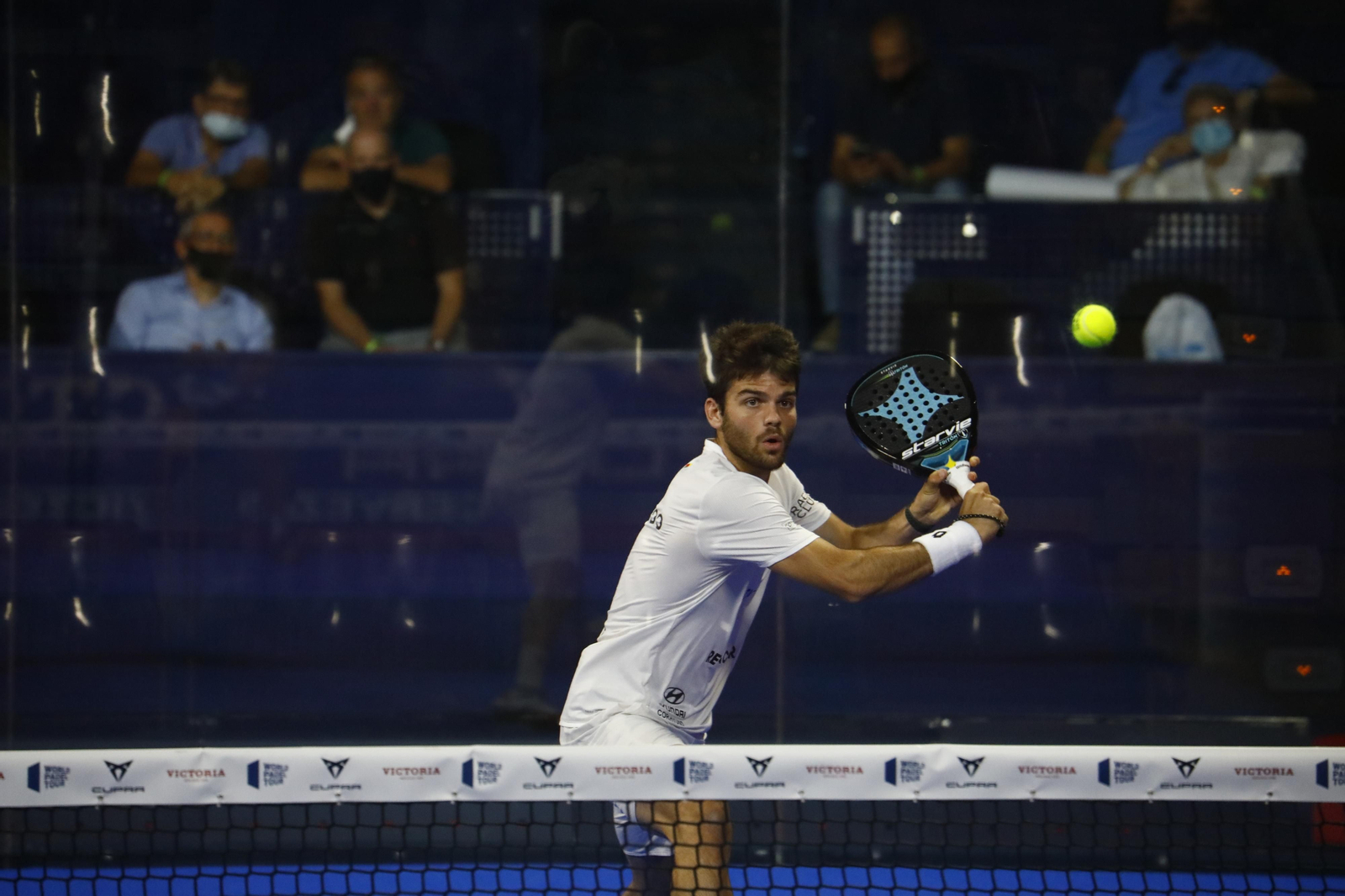 La cara y la cruz de Javi Garrido y Xisco Gil en el World Padel Tour de Córdoba, en imágenes