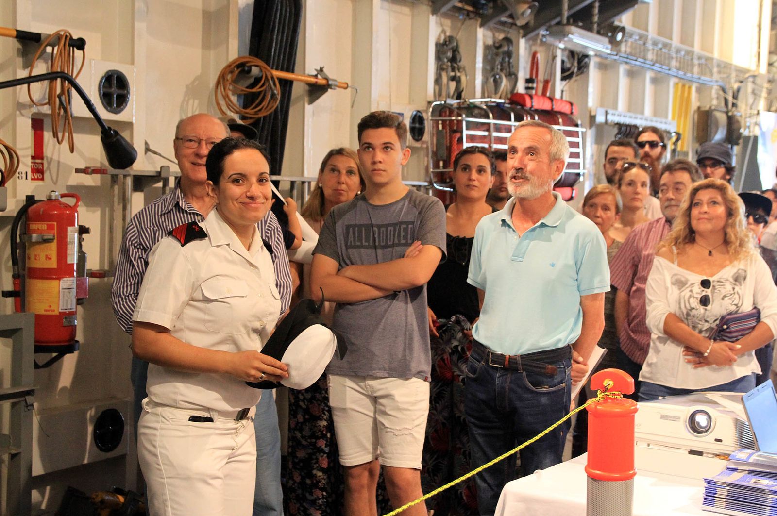 Imágenes de la Fragata Cristóbal Colón F-105