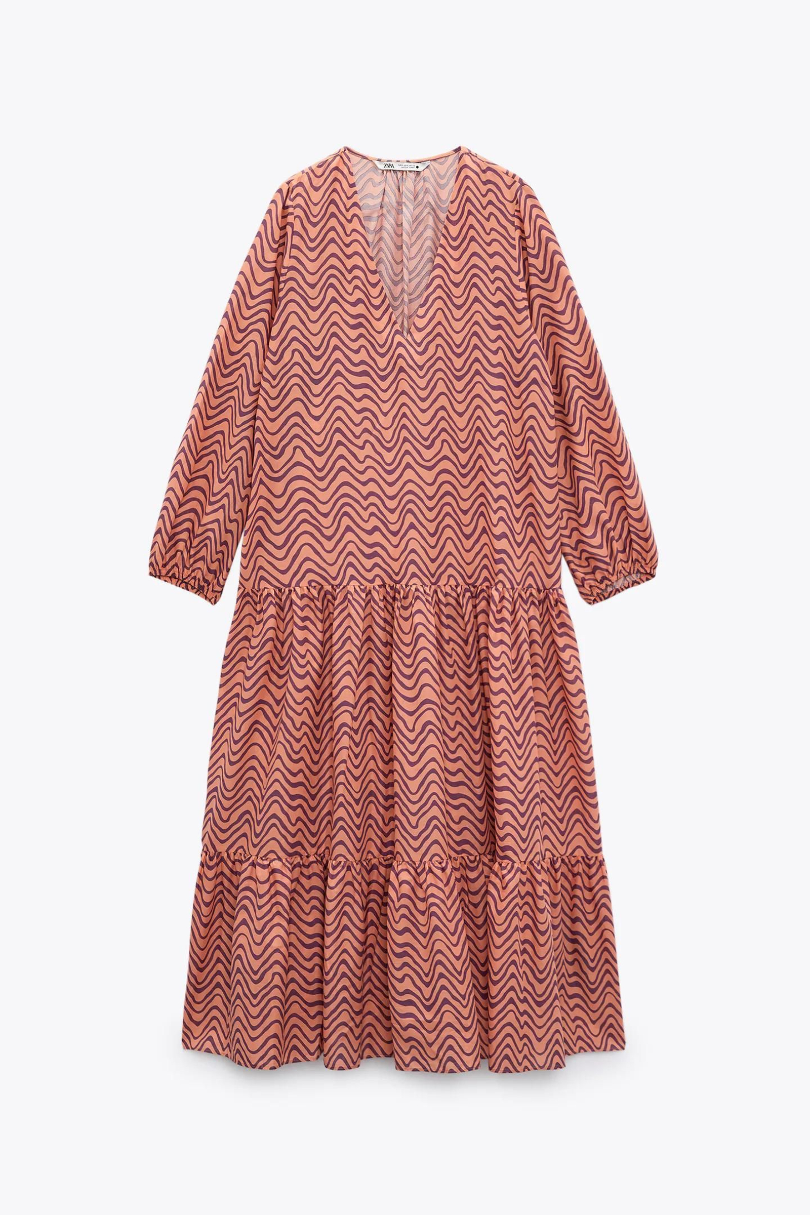 Vestido de entretiempo de Zara.