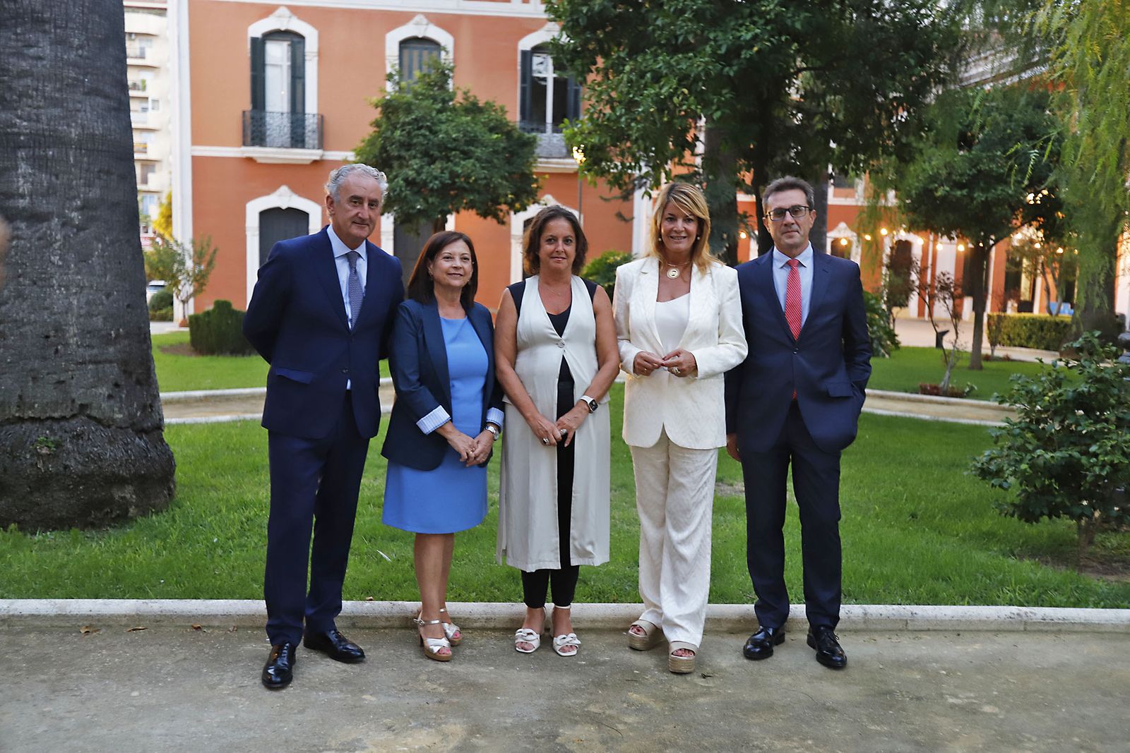 Imágenes de la toma de posesión institucional de la nueva Junta Directiva del Ilustre Colegio Oficial de Médicos de Huelva