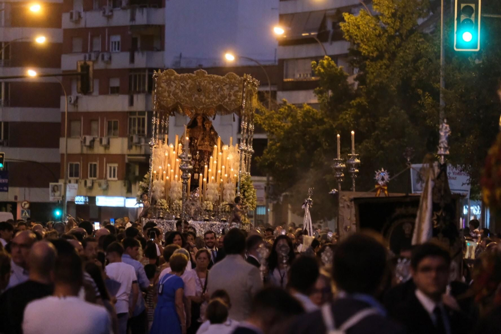 La procesión de la Virgen del Carmen de San Cayetano de Córdoba, en imágenes
