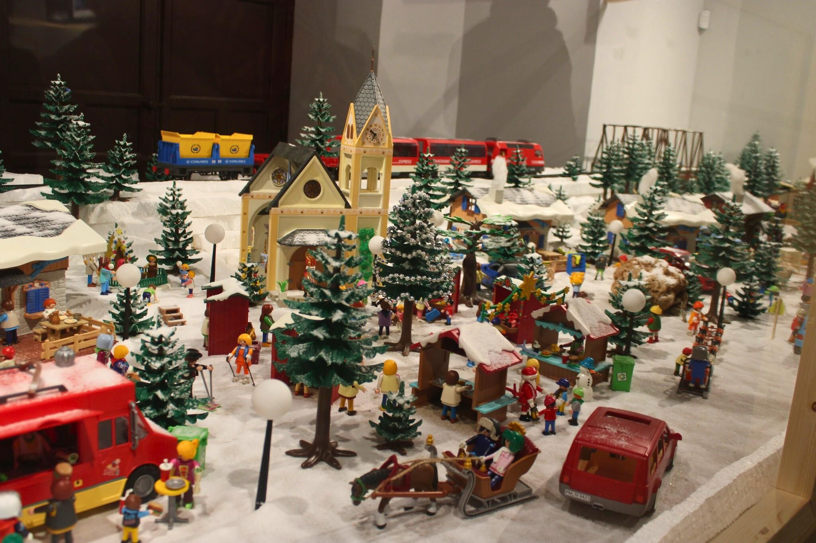 Más de 10.000 piezas de Playmobil cobran vida en Úbeda: la exposición que no te puedes perder esta Navidad, en imágenes