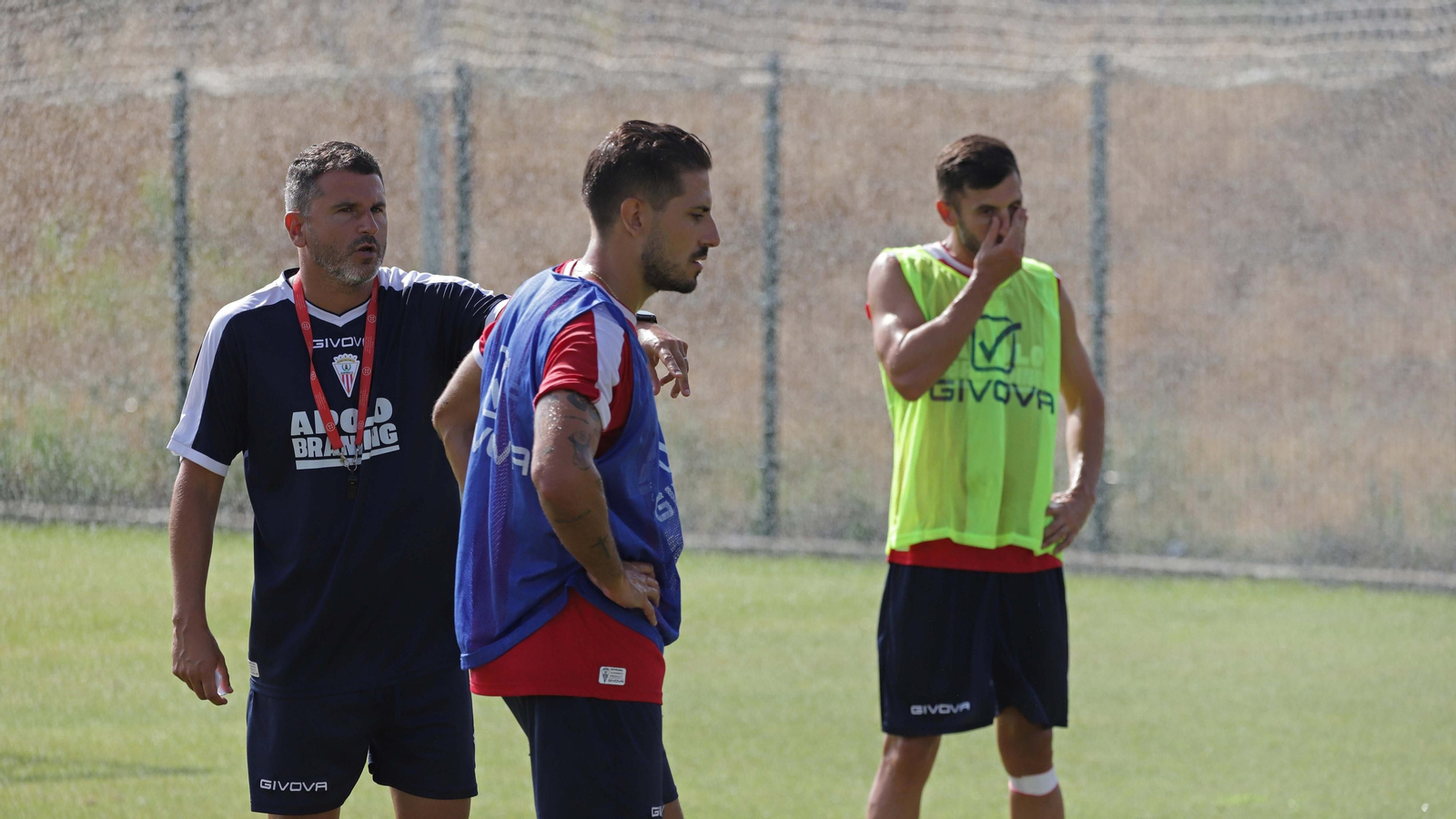 Ania, Borja e Iván, durante un entrenamiento.