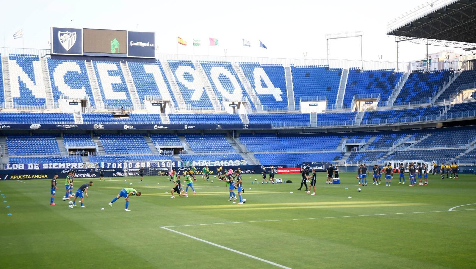 Las fotos de la liberación del Málaga CF tras ganar al Alcorcón