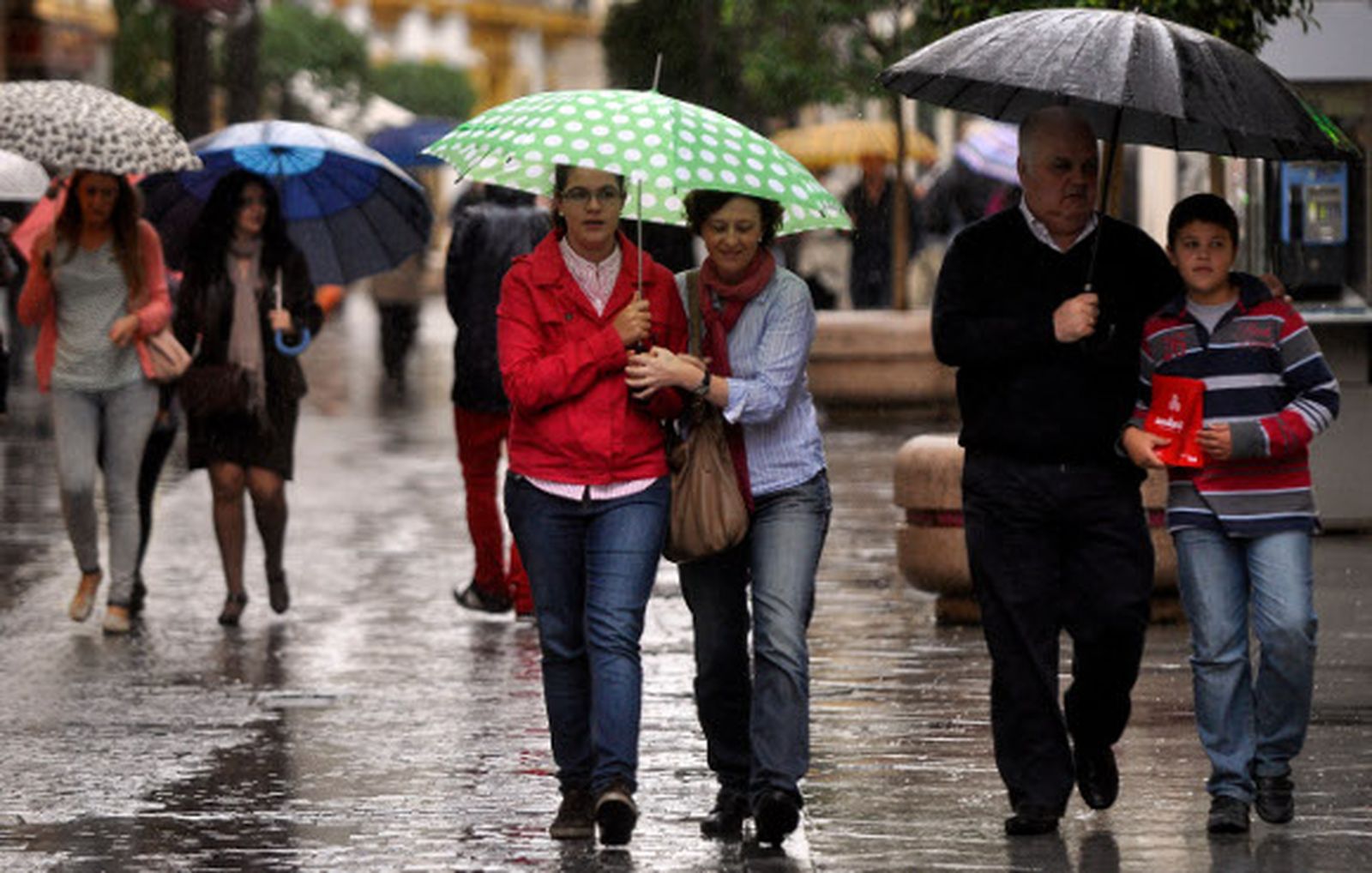 Los comercios del centro tendrán libertad de horarios durante 6 meses