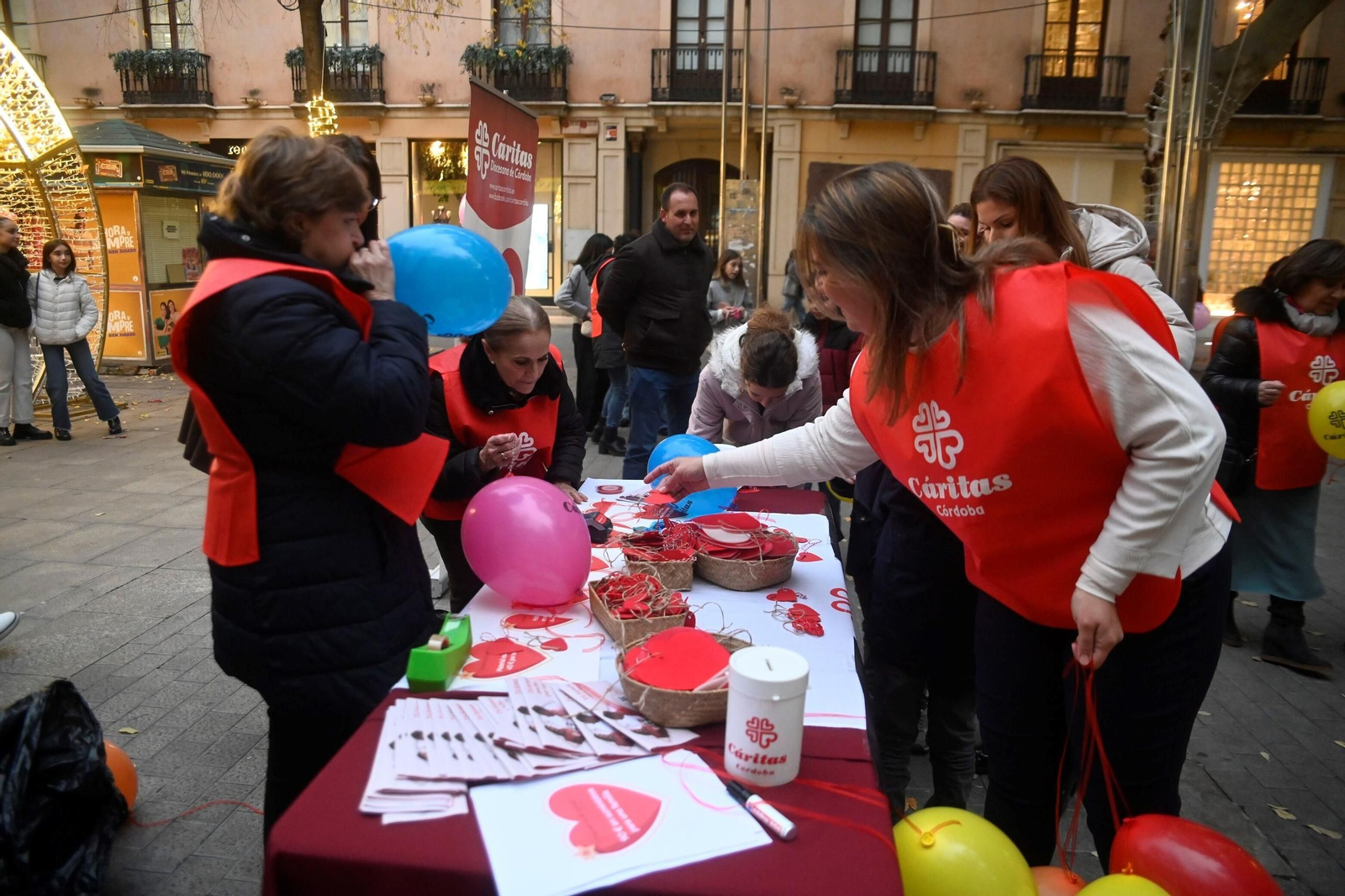 El árbol solidario de Cáritas en Córdoba