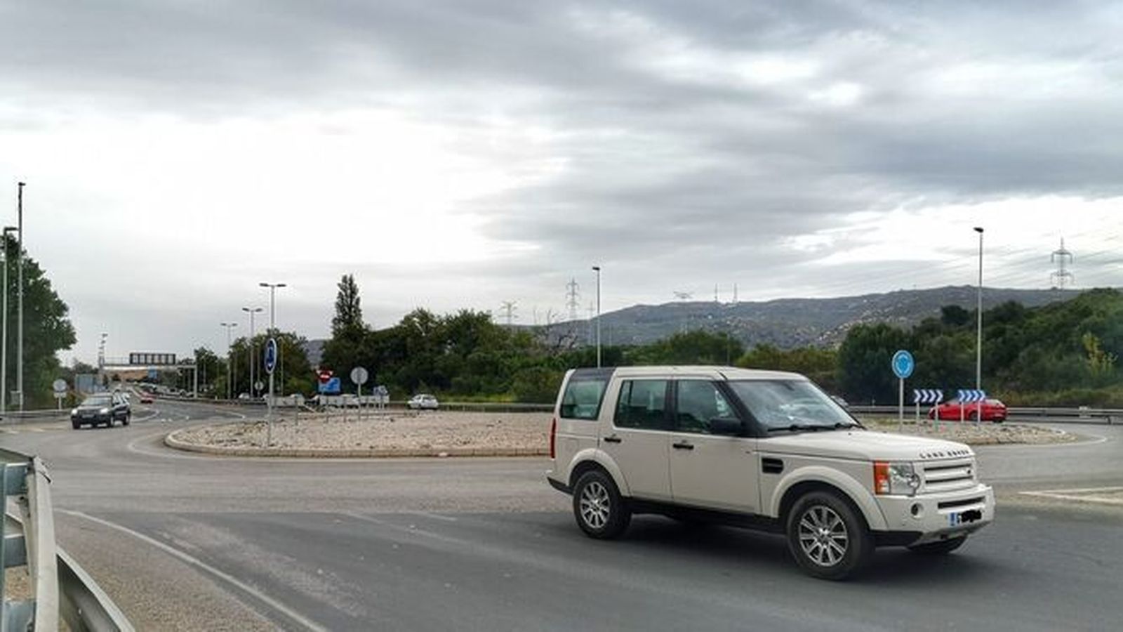 Rotonda en la CA-34 en el Campo de Gibraltar.