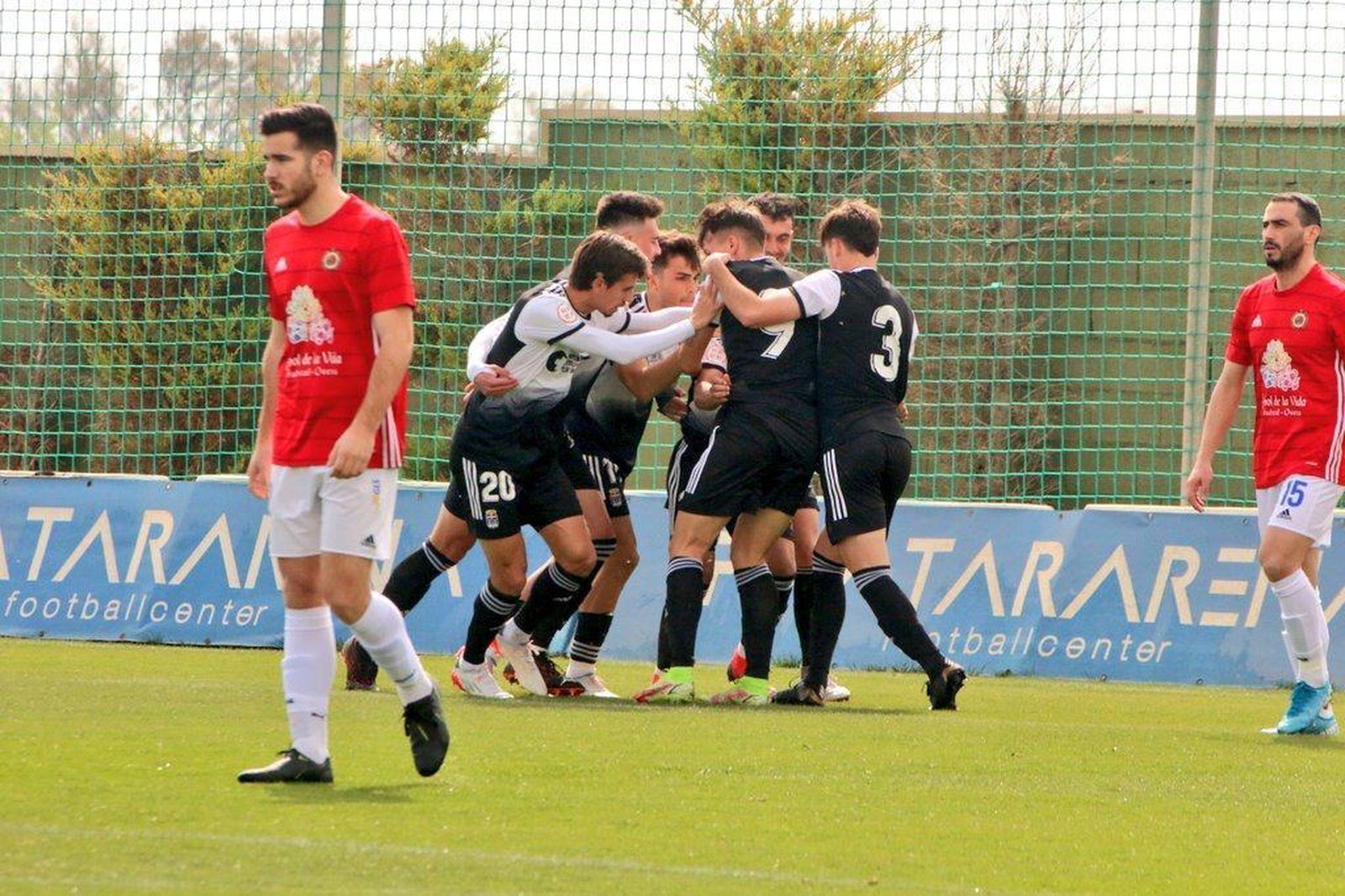 Celebración de uno de los goles del Cartagena B ante el Huércal-Overa.