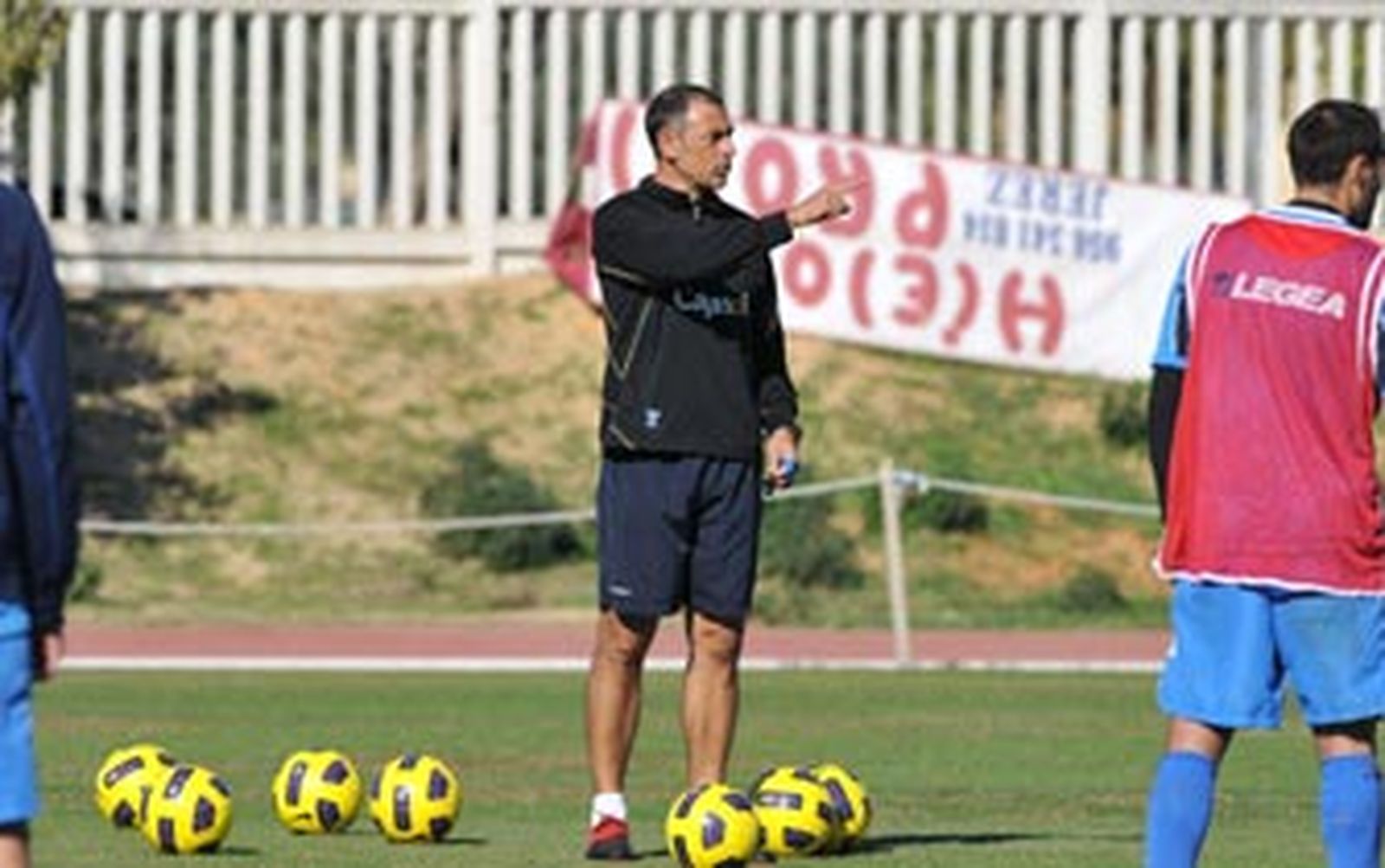 Javi López convoca a todos los jugadores disponibles